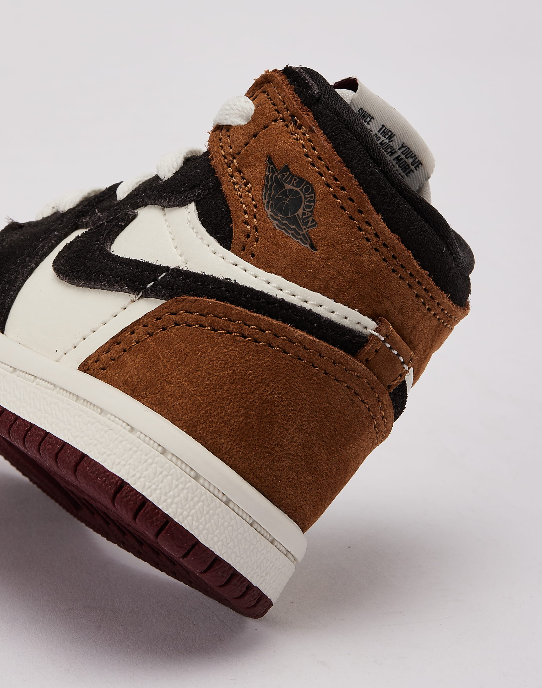 Photo of Jordan Air Jordan 1 Retro High OG 'Love Letter' Toddler