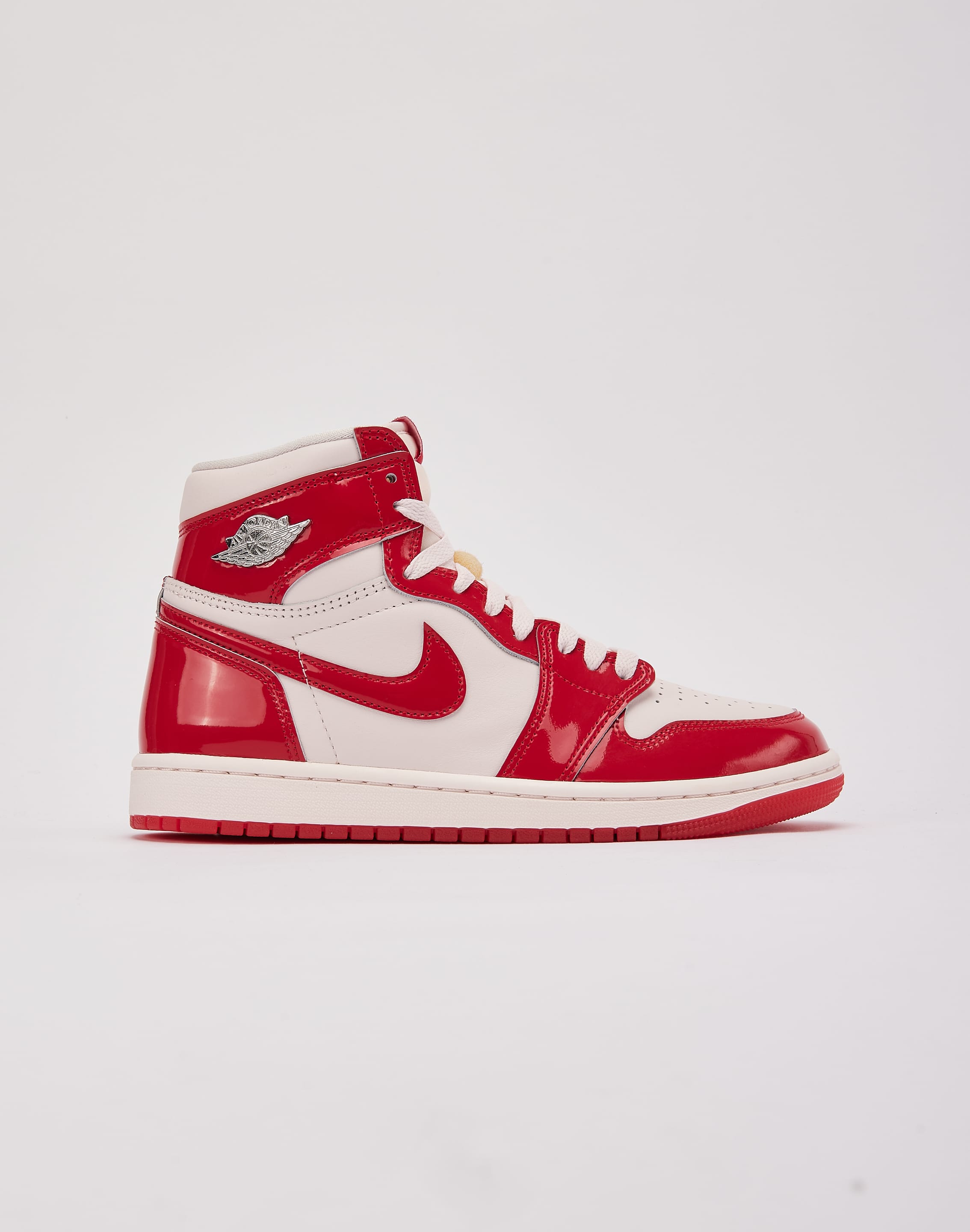 Photo of Jordan Air Jordan 1 Retro High OG 'Nails and Grails'
