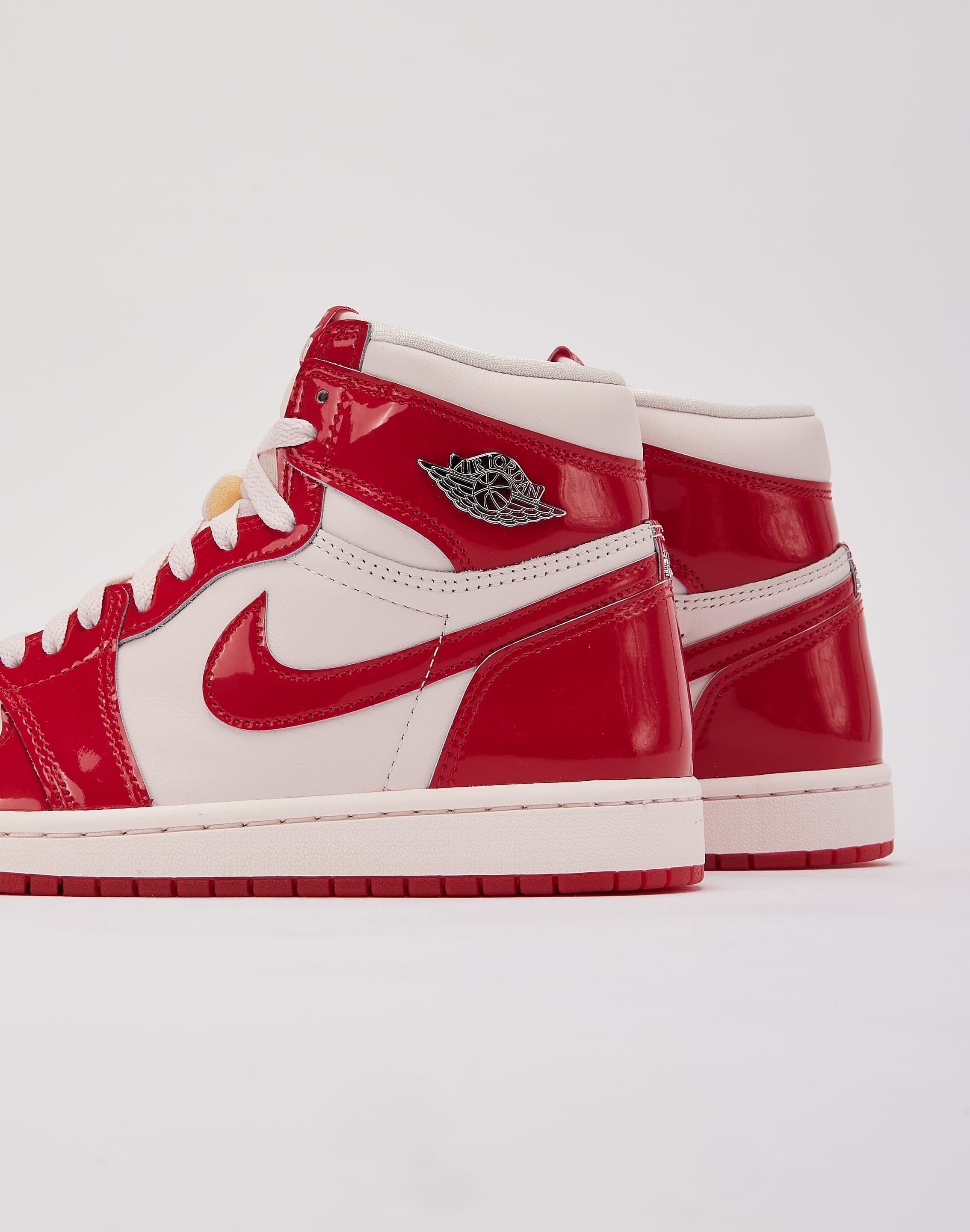 Photo of Jordan Air Jordan 1 Retro High OG 'Nails and Grails'