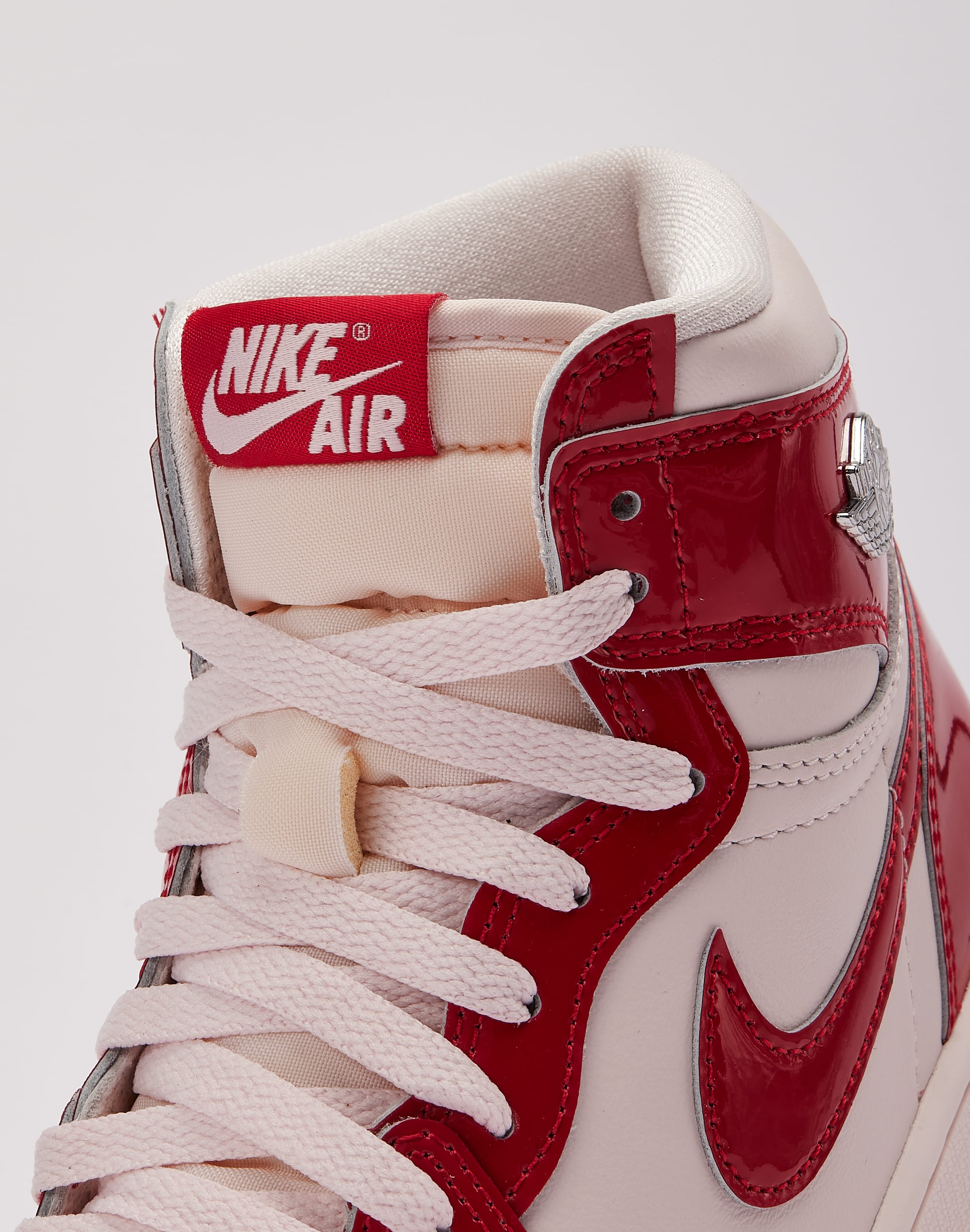 Photo of Jordan Air Jordan 1 Retro High OG 'Nails and Grails'