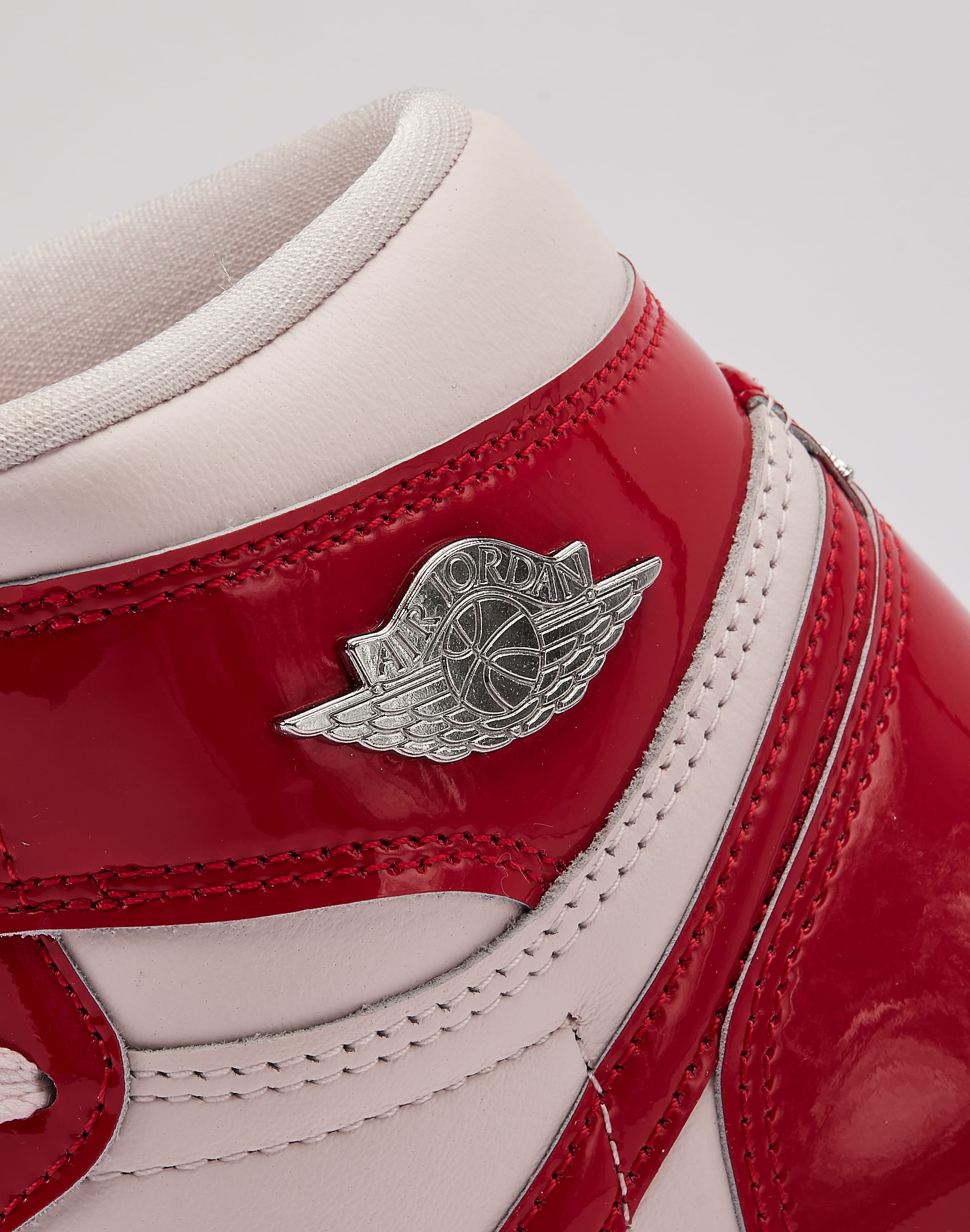 Photo of Jordan Air Jordan 1 Retro High OG 'Nails and Grails'