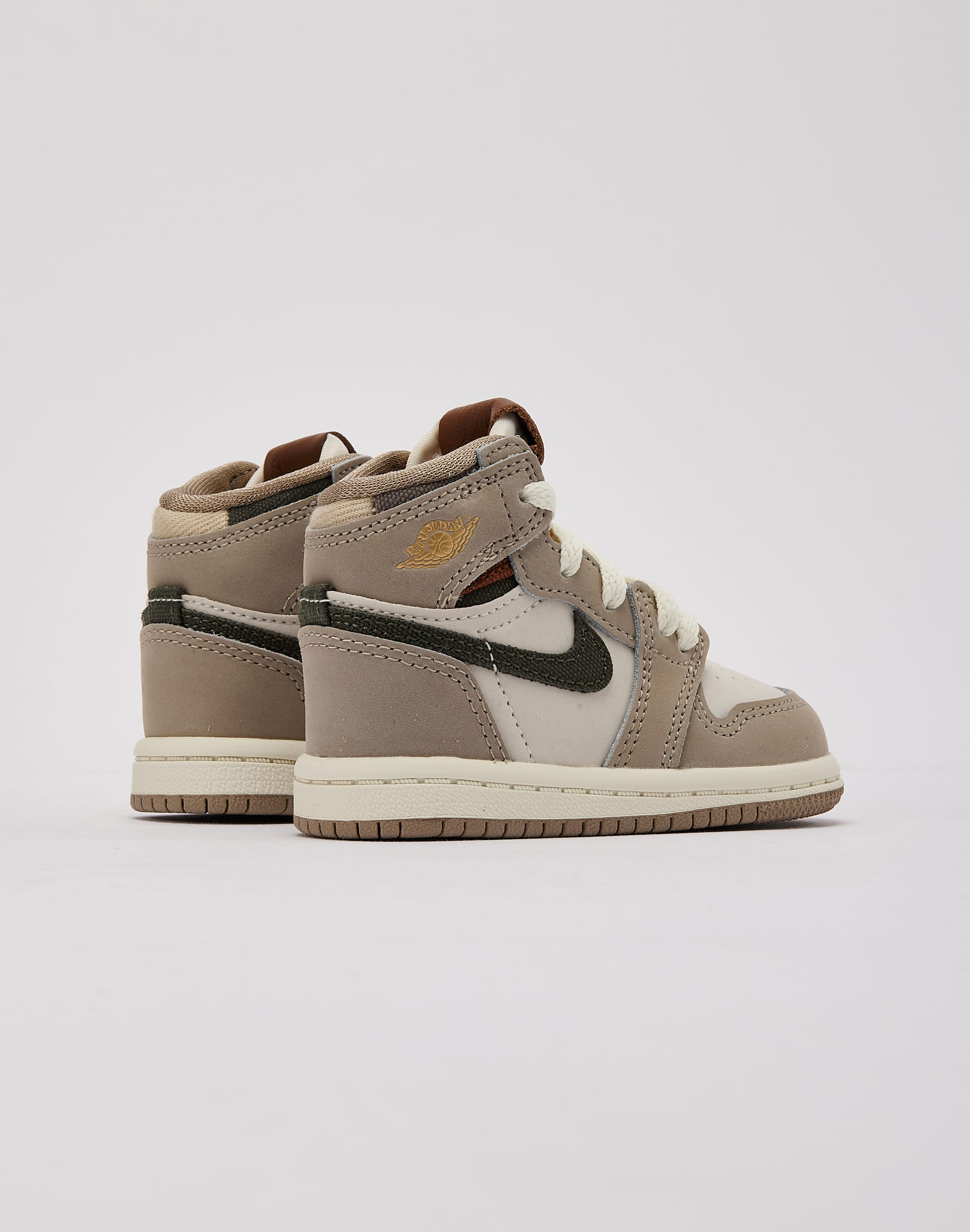 Photo of Jordan Air Jordan 1 Retro High OG 'Khaki and Sail’ Toddler