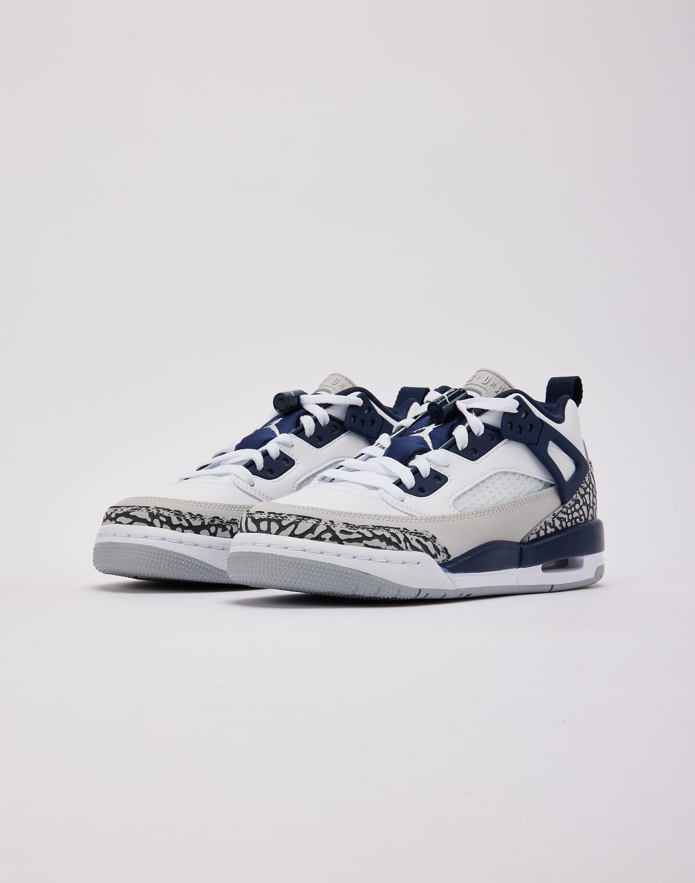 Jordan Spizike Low Grade-School