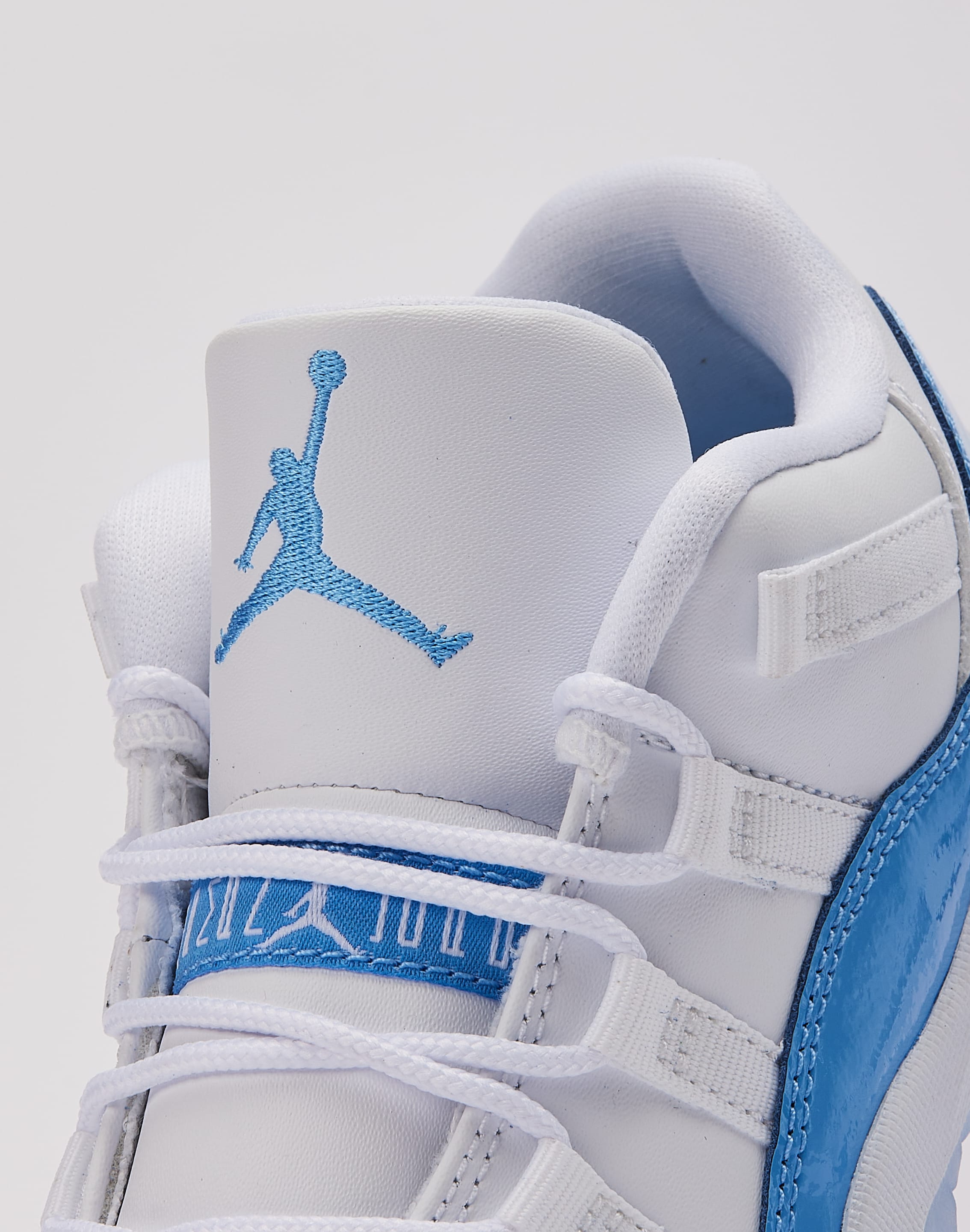 Photo of Jordan Air Jordan 11 Retro Low 'University Blue' Pre-School