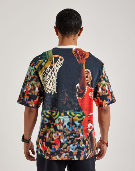 Jordan 迷彩柄 シャツ QATAR AIRWAYS NWT Size XL Fits Like Large Air Jordan X PSG X Qatar Airways