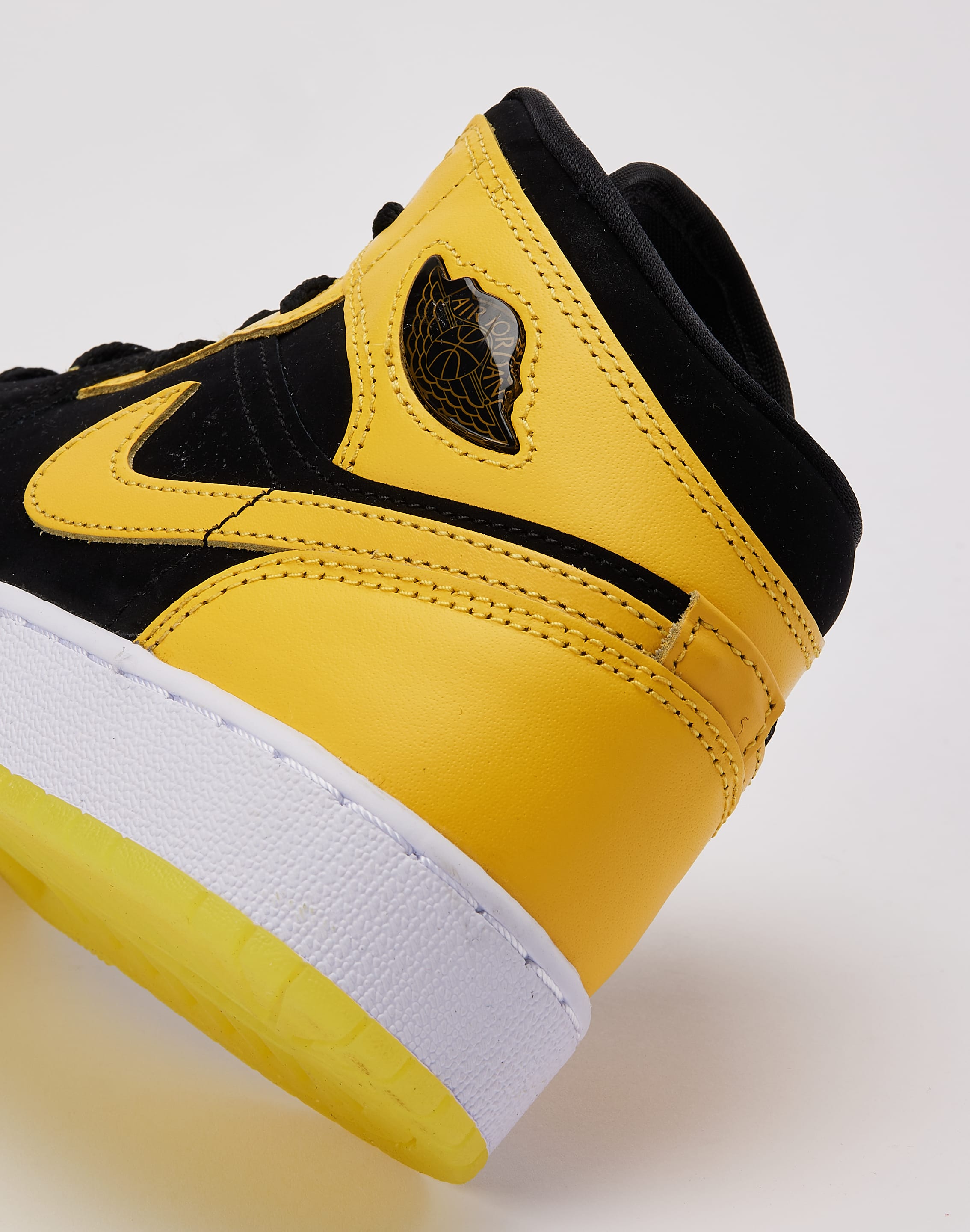 Jordan Air Jordan Mid SE 'New Love' Grade-School – DTLR