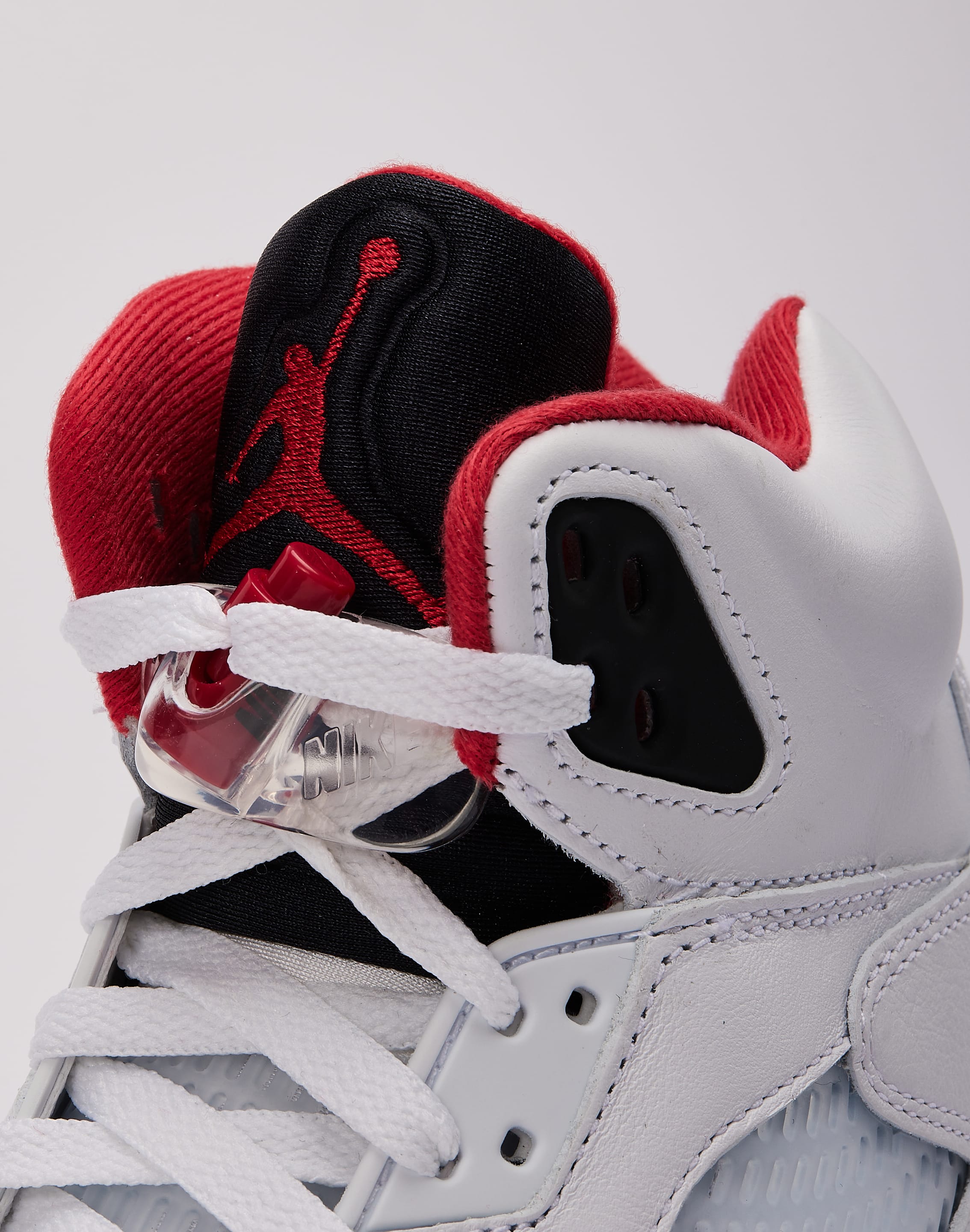 Jordan Air Jordan Retro 'Fire Red Black Tongue' – DTLR