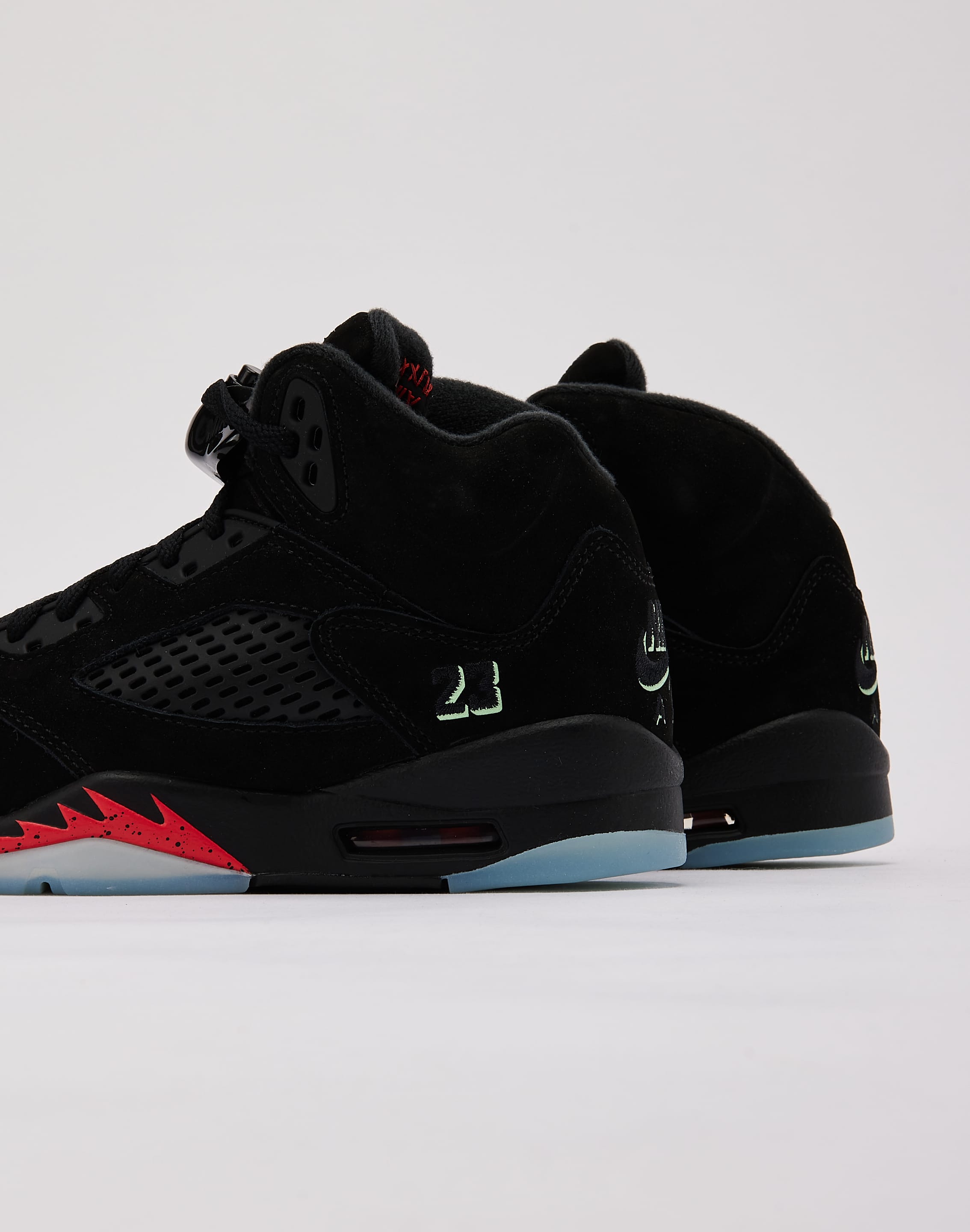 Photo of Jordan  Air Jordan 5 Retro "Halloween" Grade-School