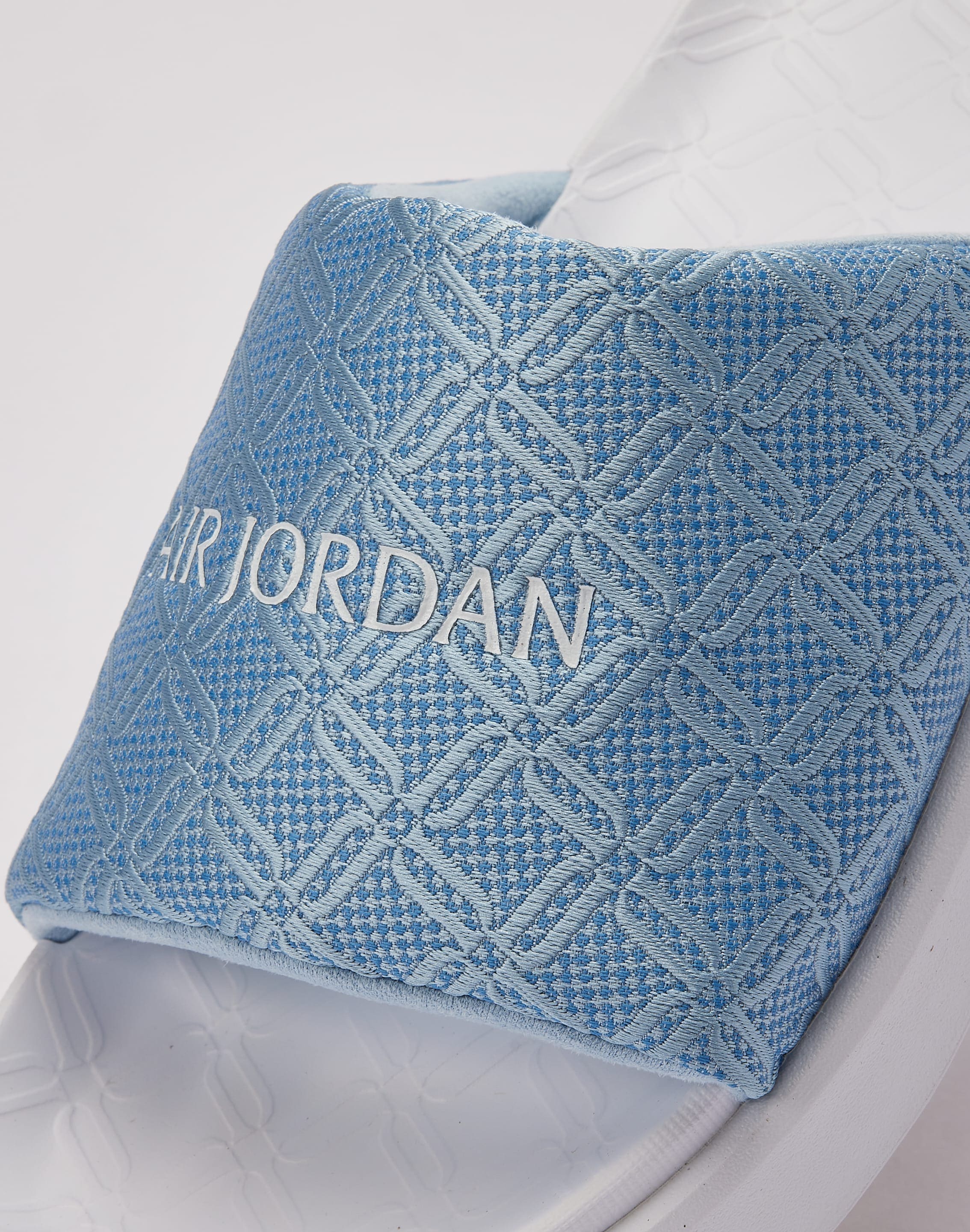 dtlr.com is where to buy