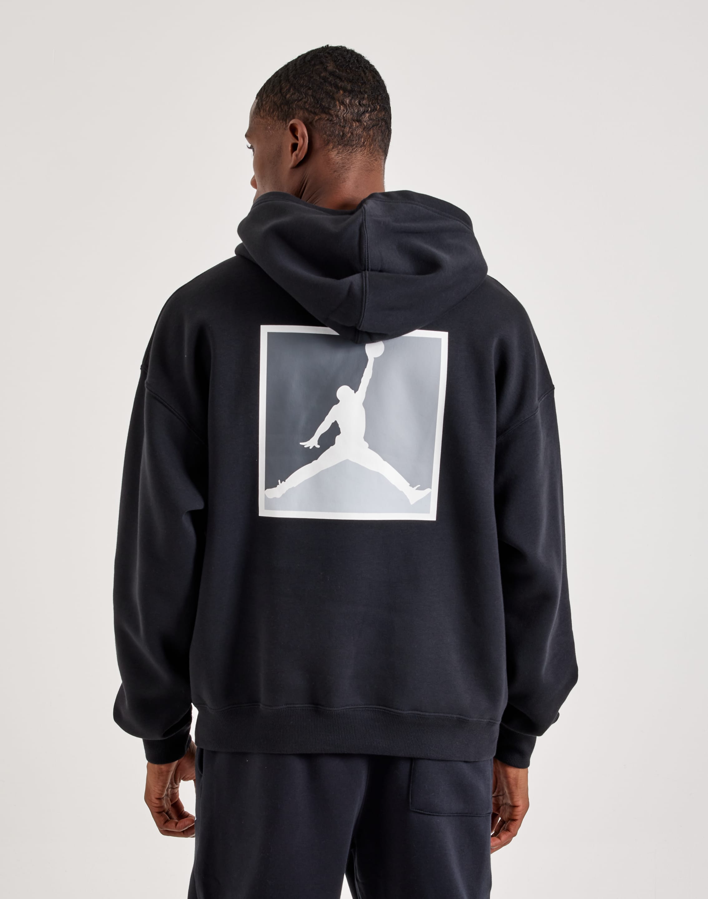 Where to Buy Graphic Hoodies: Top Stores for Trendy Styles