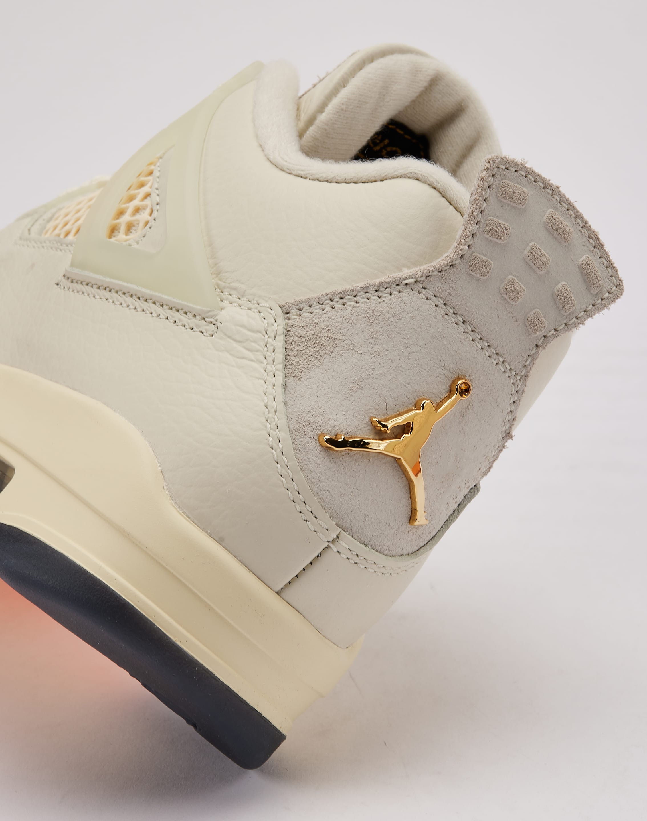 Photo of Jordan Air Jordan 4 Retro 'Birds of Paradise'