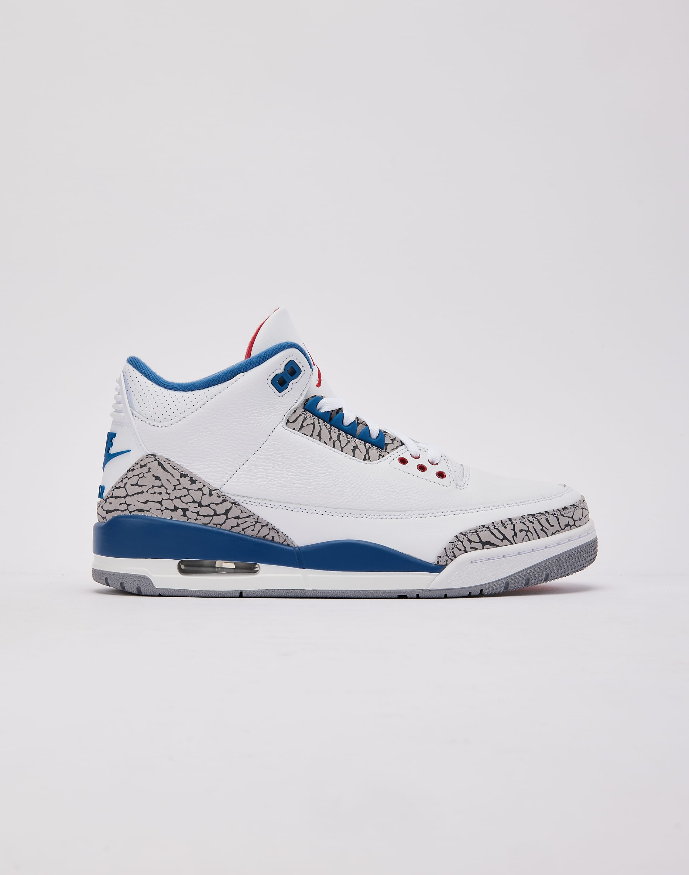 Photo of Jordan  Air Jordan 3 Retro 'True Blue'