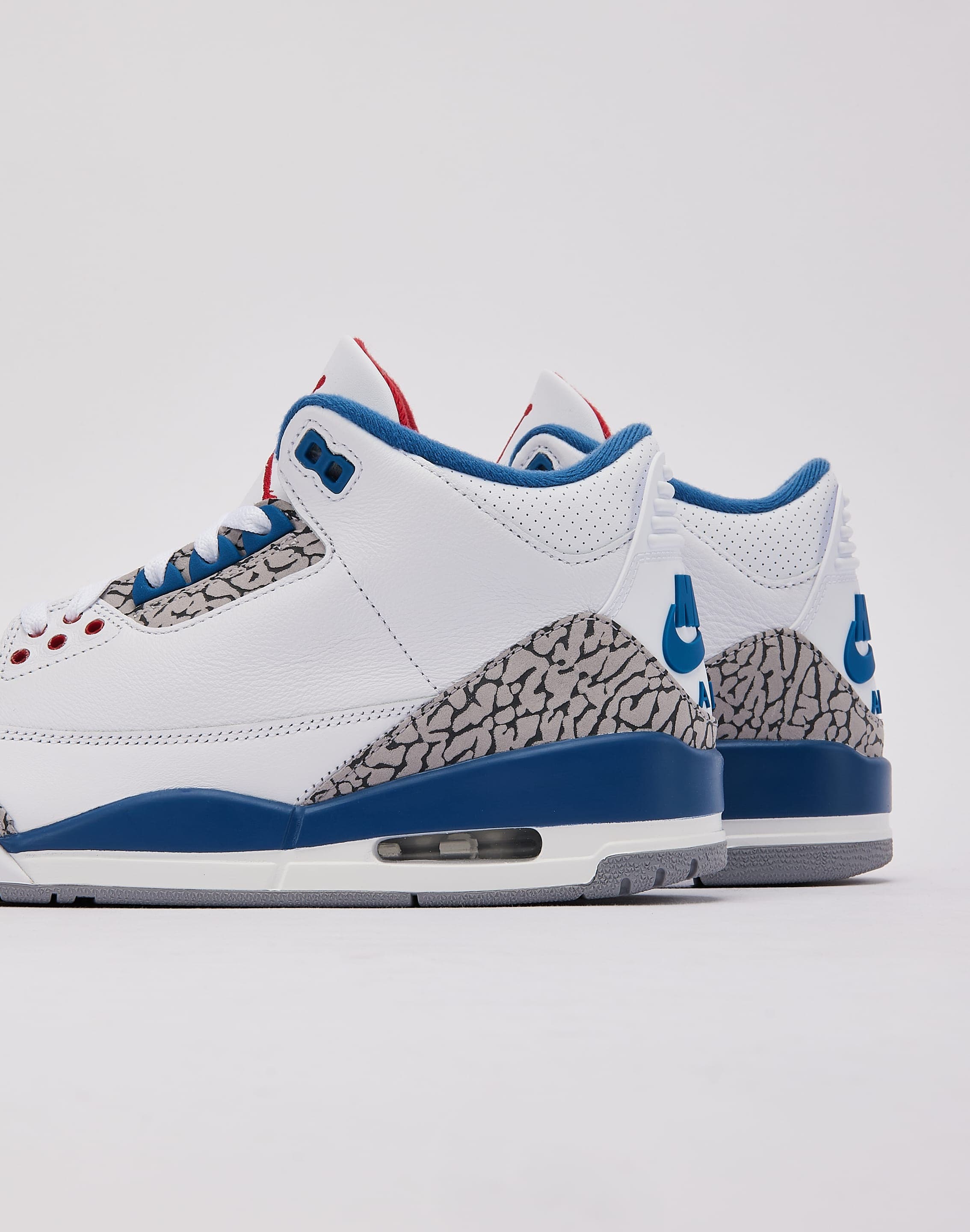 Photo of Jordan  Air Jordan 3 Retro 'True Blue'