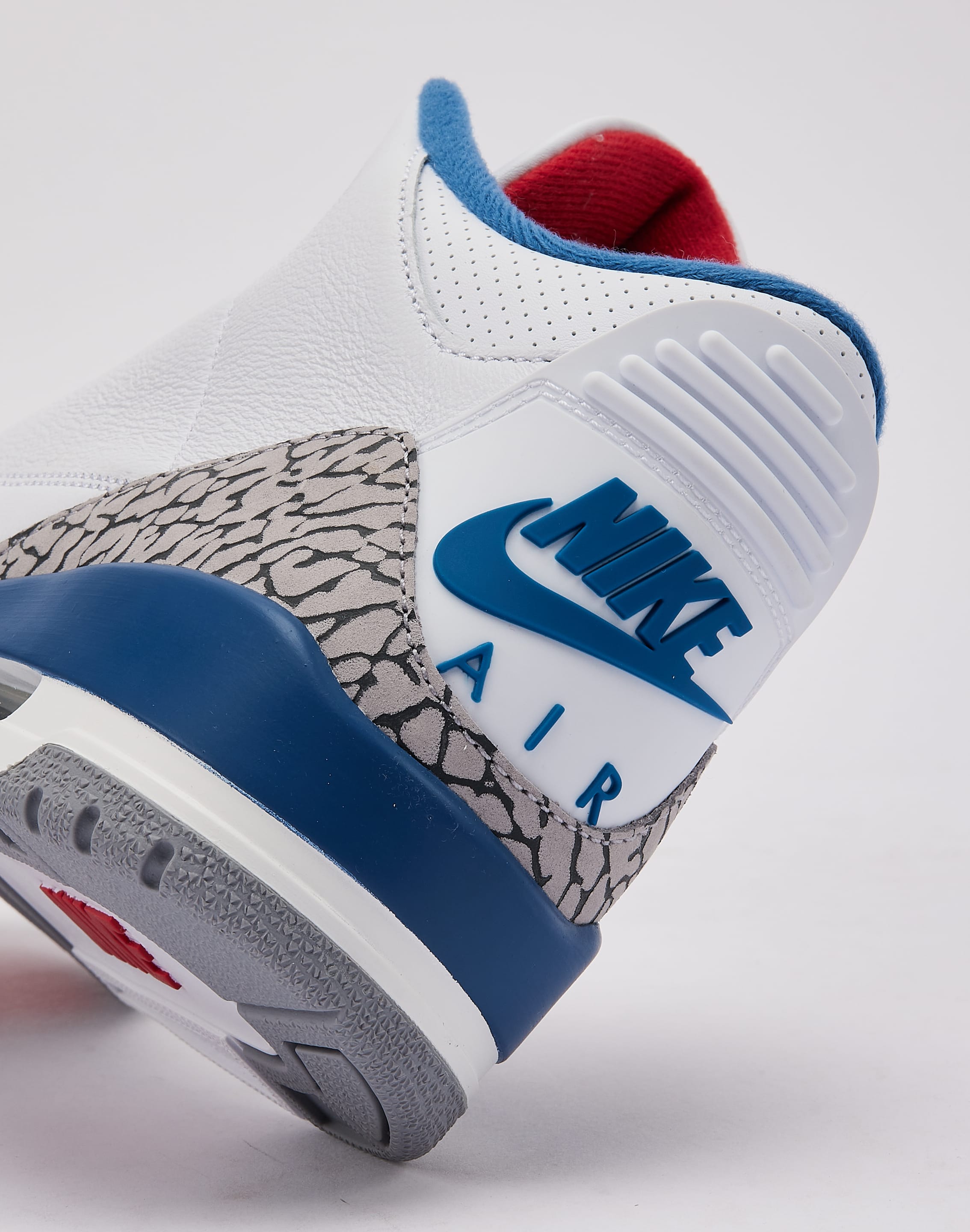 Photo of Jordan  Air Jordan 3 Retro 'True Blue'