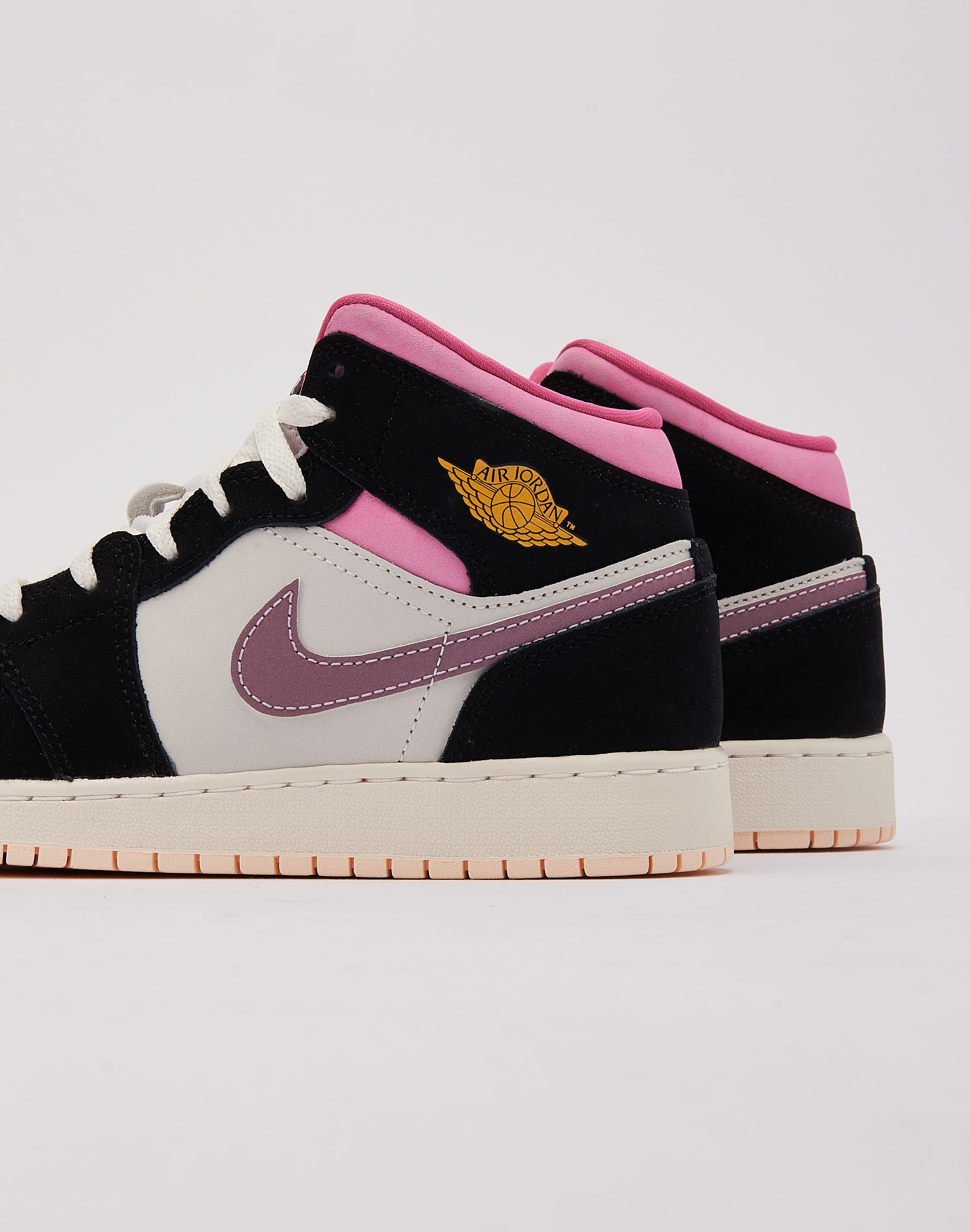 Photo of Jordan Air Jordan 1 Mid SE Grade-School