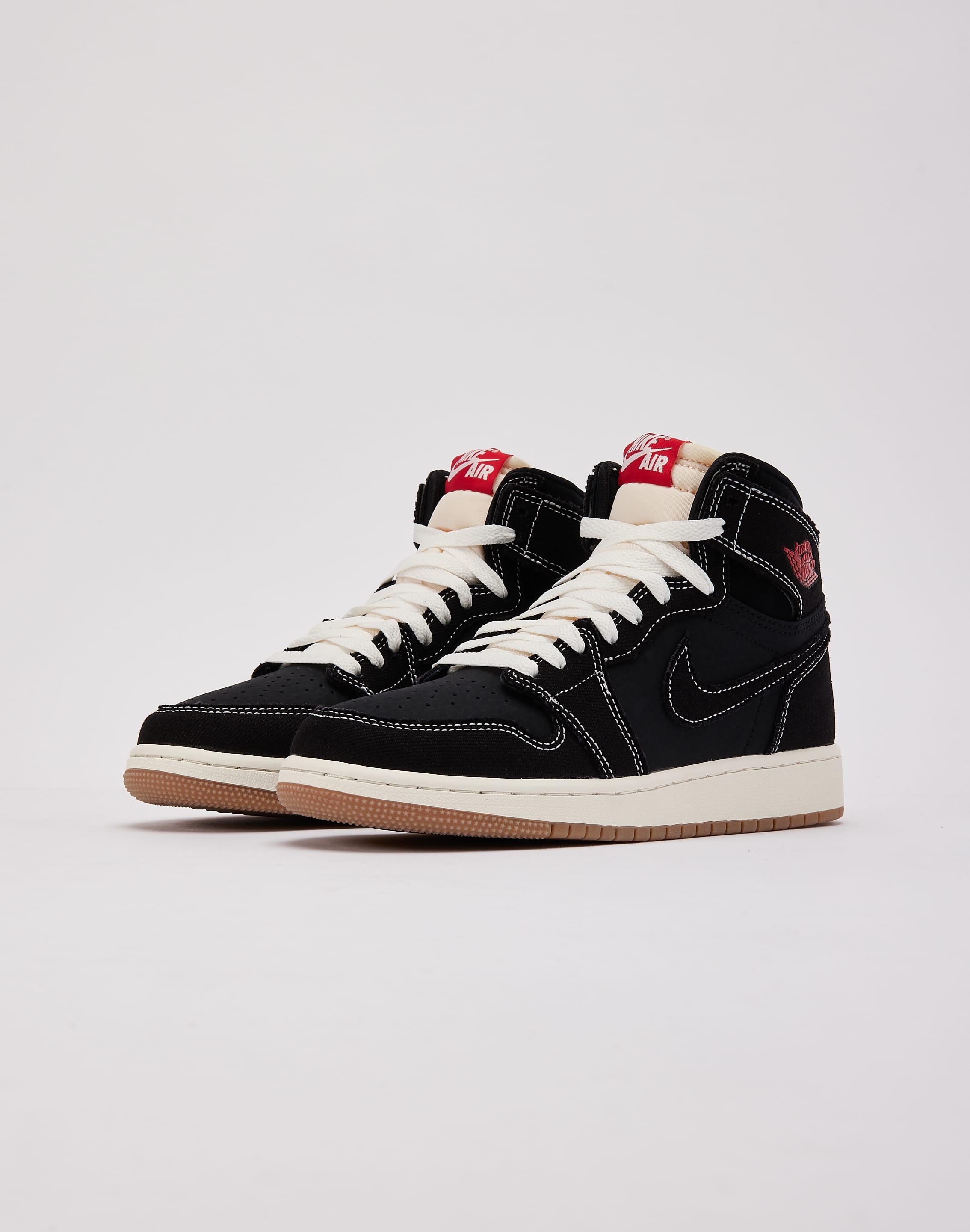 Photo of Jordan Air Jordan 1 Retro High OG 'Flight Club' Grade-School