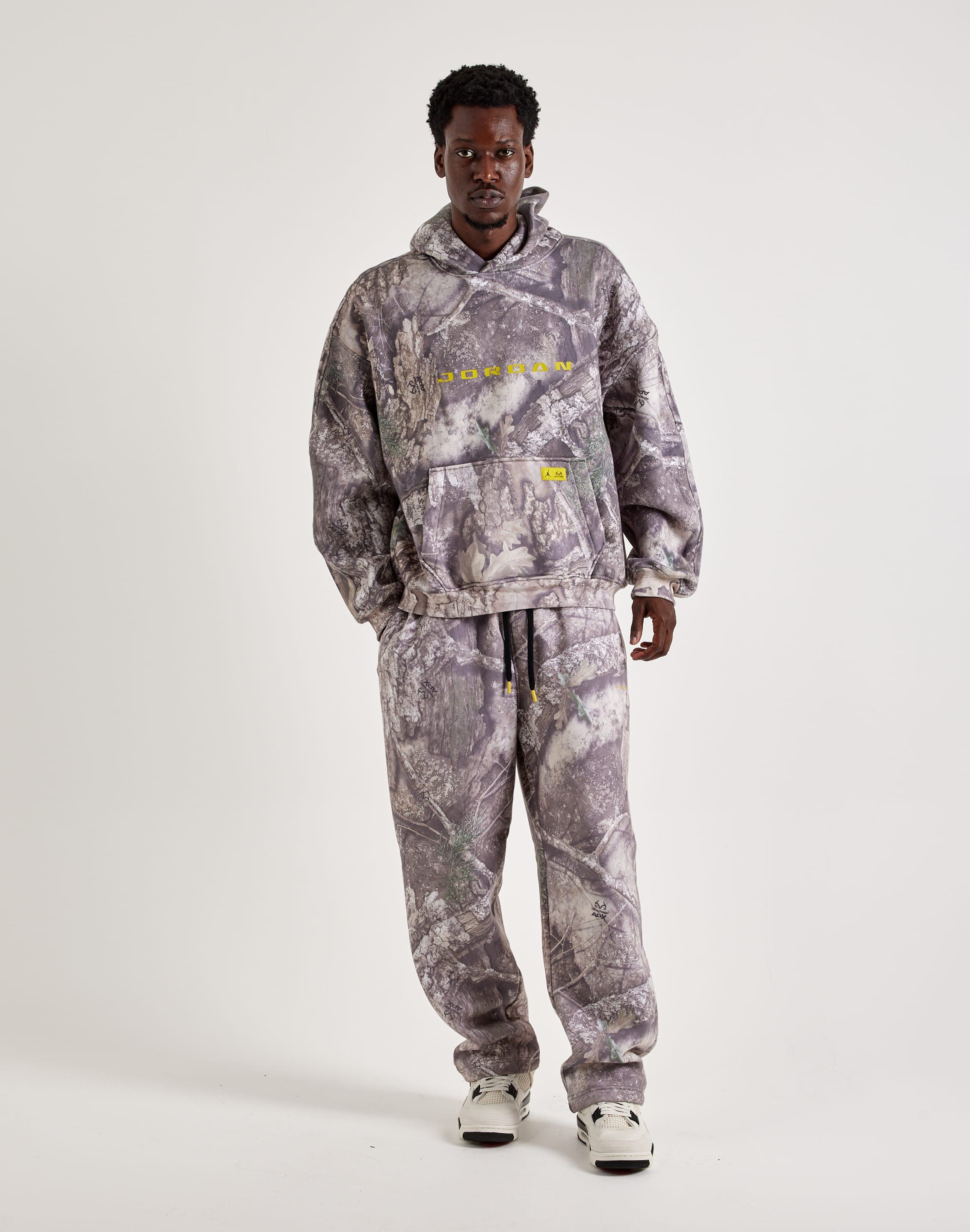 Photo of Jordan Brooklyn Fleece Realtree Open-Hem Pants