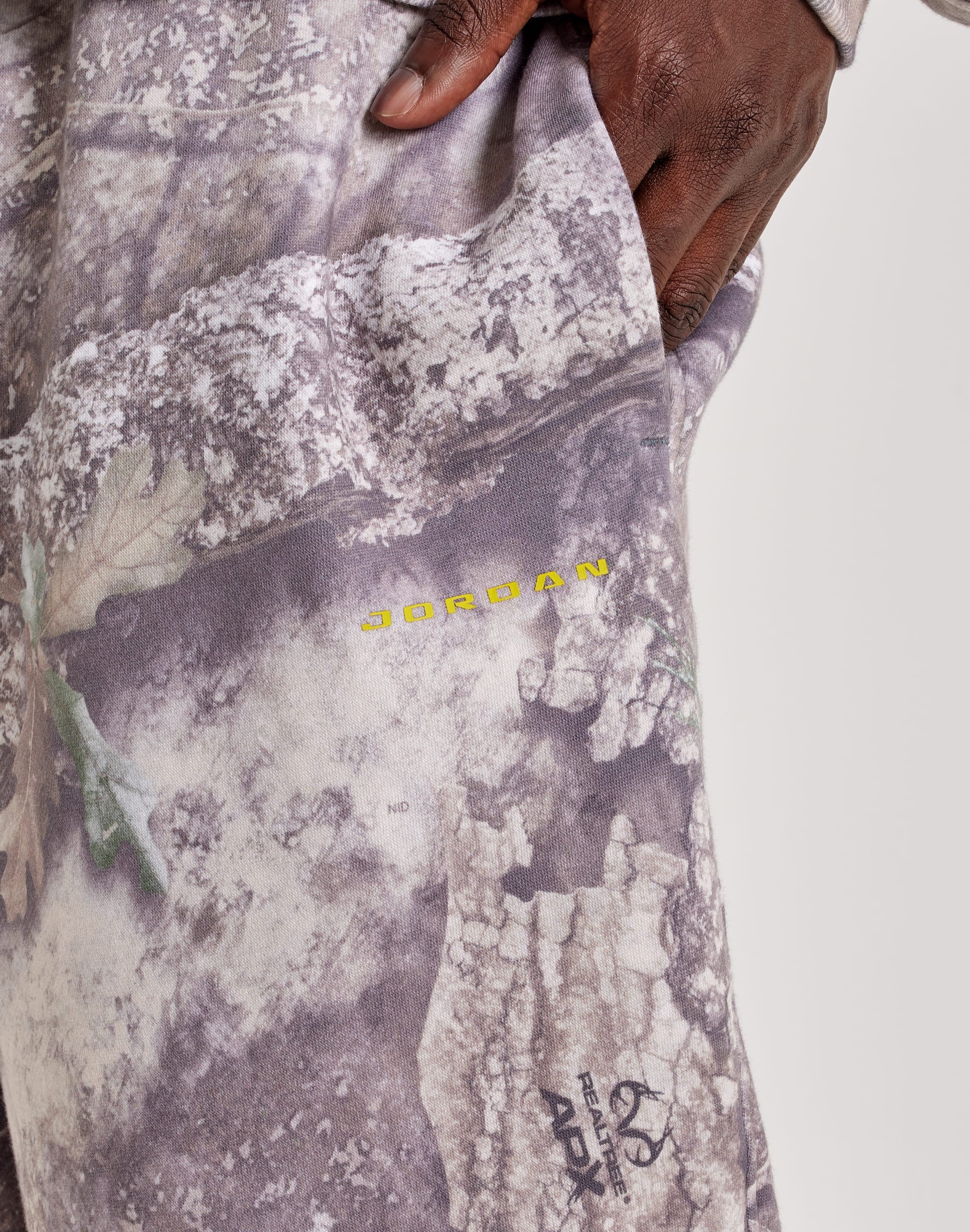 Photo of Jordan Brooklyn Fleece Realtree Open-Hem Pants