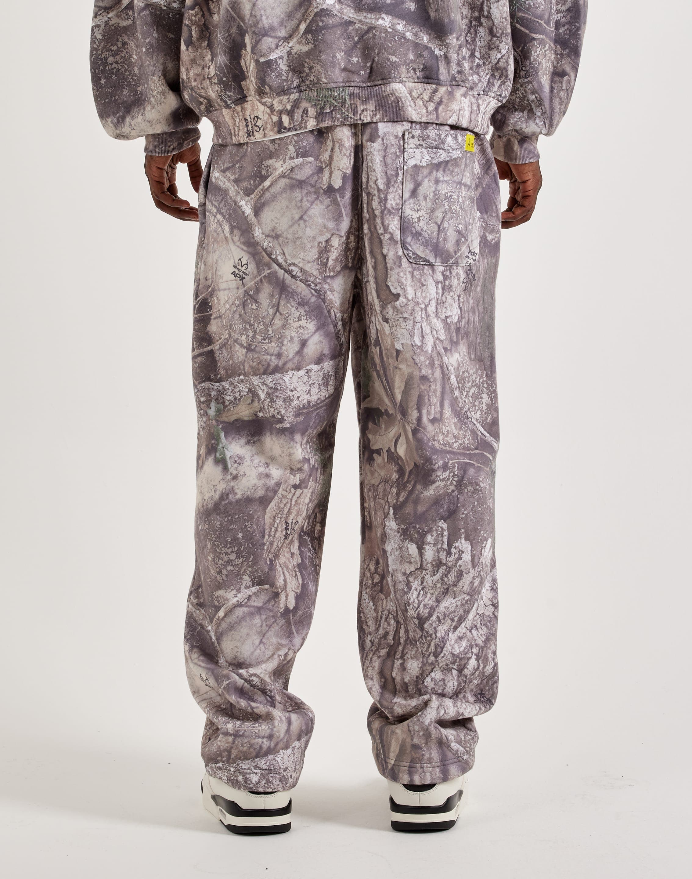 Photo of Jordan Brooklyn Fleece Realtree Open-Hem Pants
