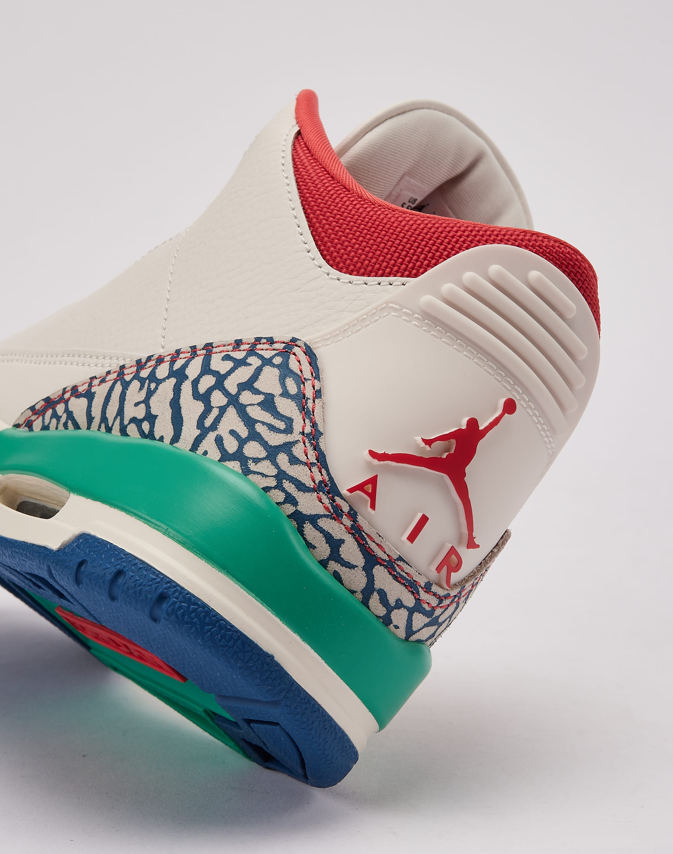 Photo of Jordan Air Jordan 3 Retro 'Play Your Way' Grade-School