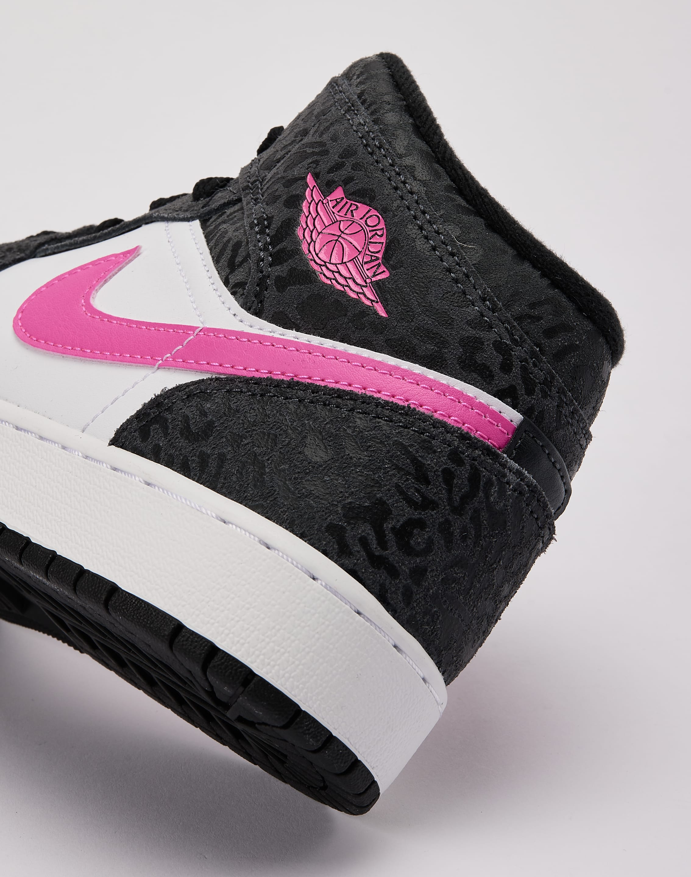 Jordan Air Jordan 1 Mid SE Grade-School, image 5 of 6