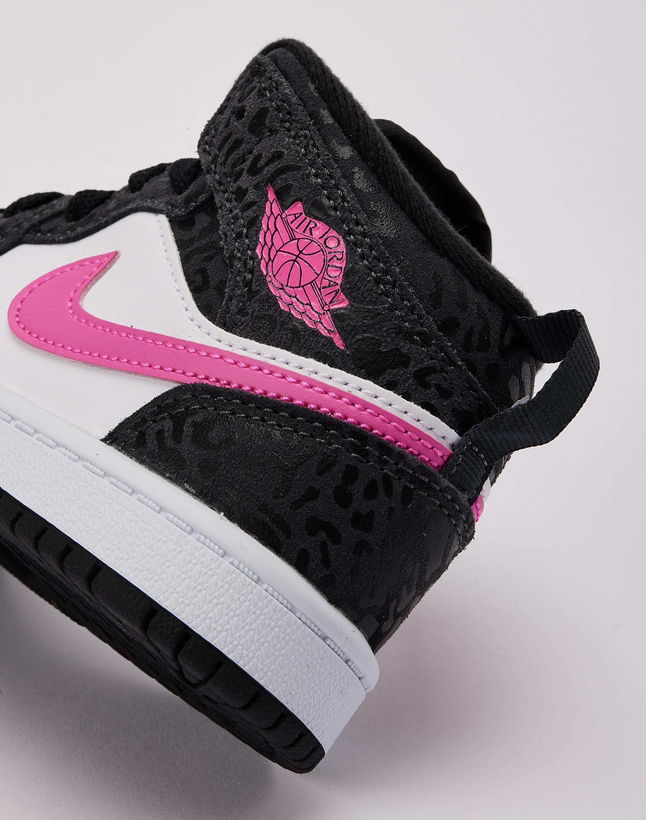 Photo of Jordan Air Jordan 1 Mid SE Pre-School