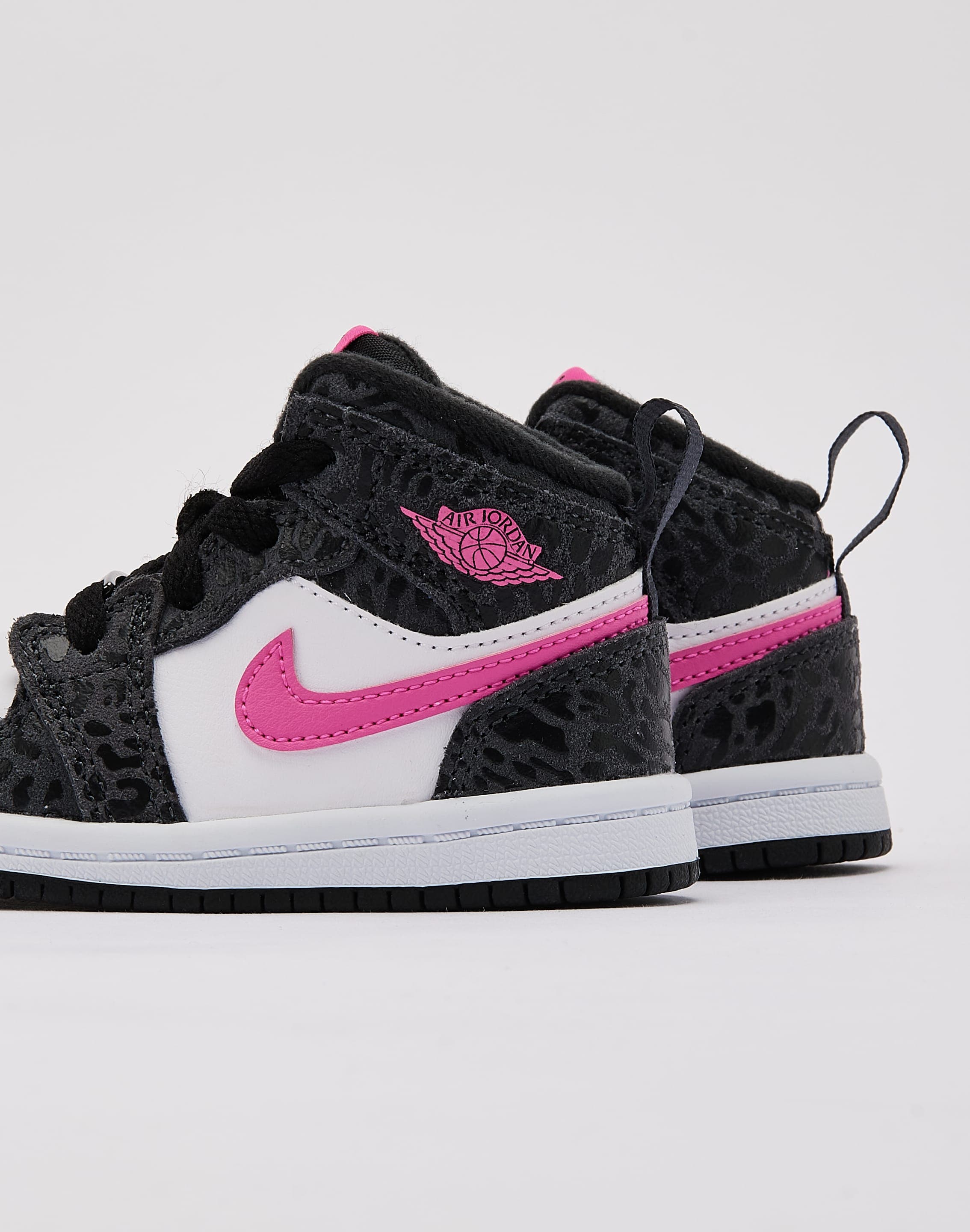 Photo of Jordan Air Jordan 1 Mid SE Toddler