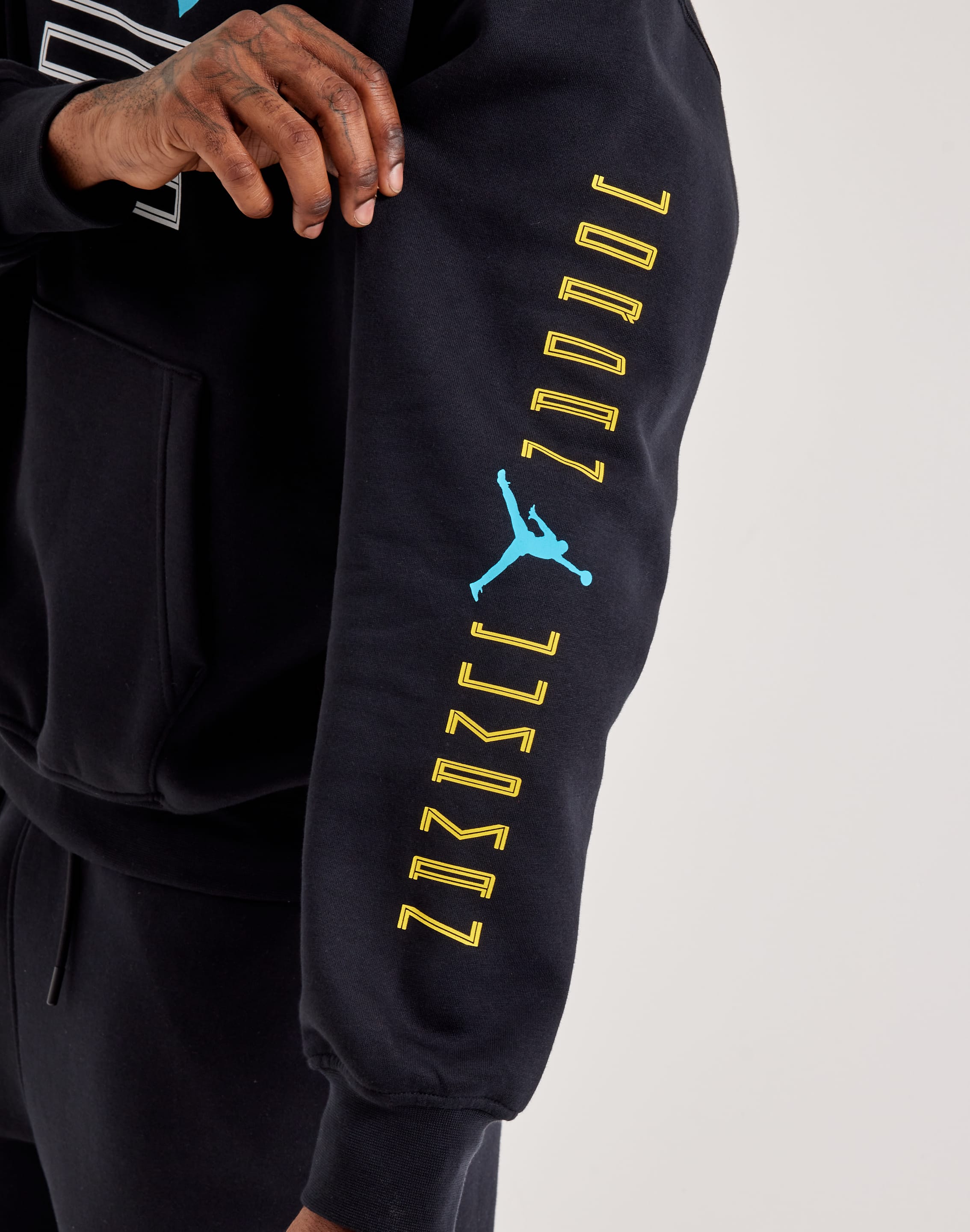 jordan retro 11 gfx hoodie