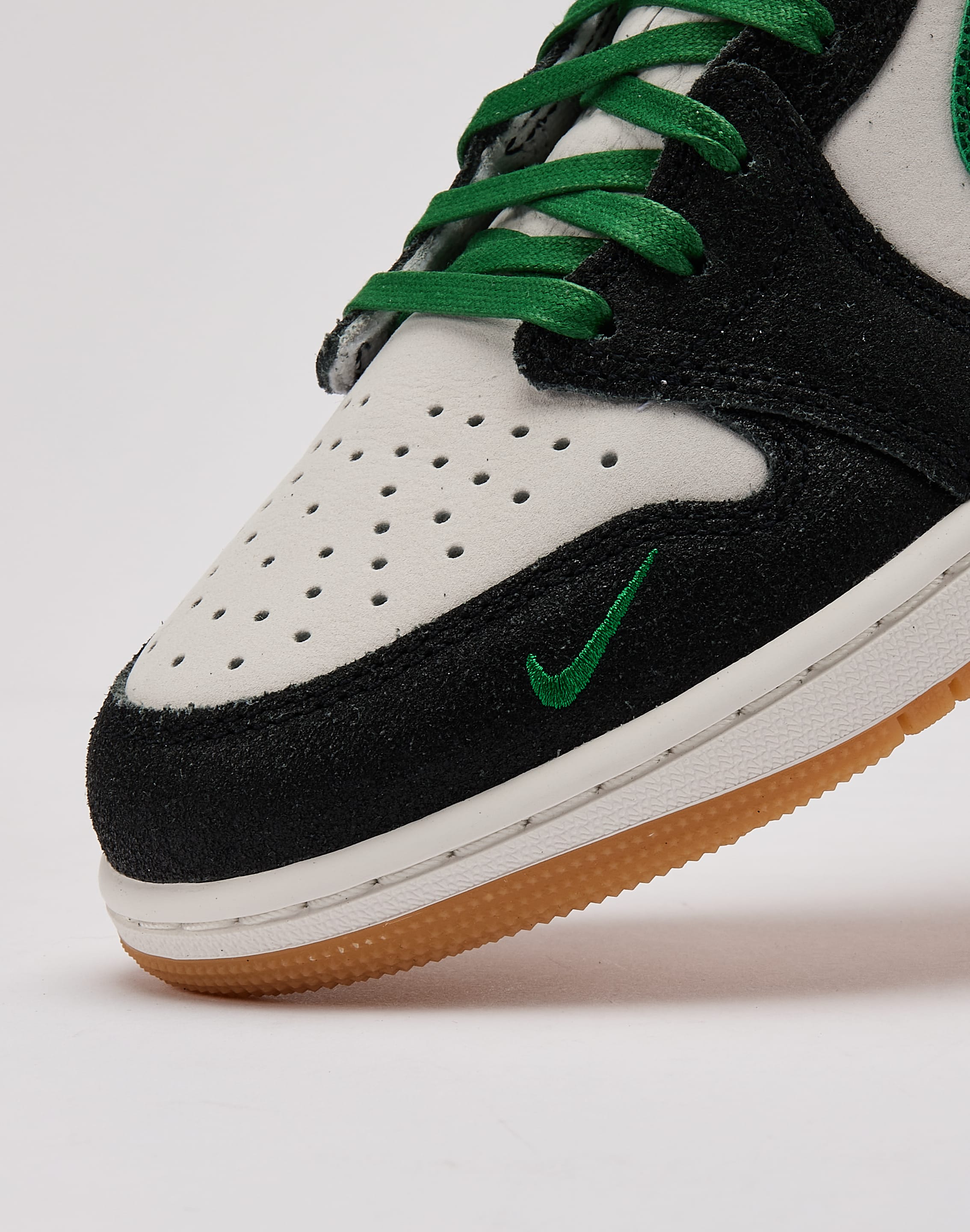 Photo of Jordan Air Jordan 1 Retro Low OG 'Phantom and Pine Green'