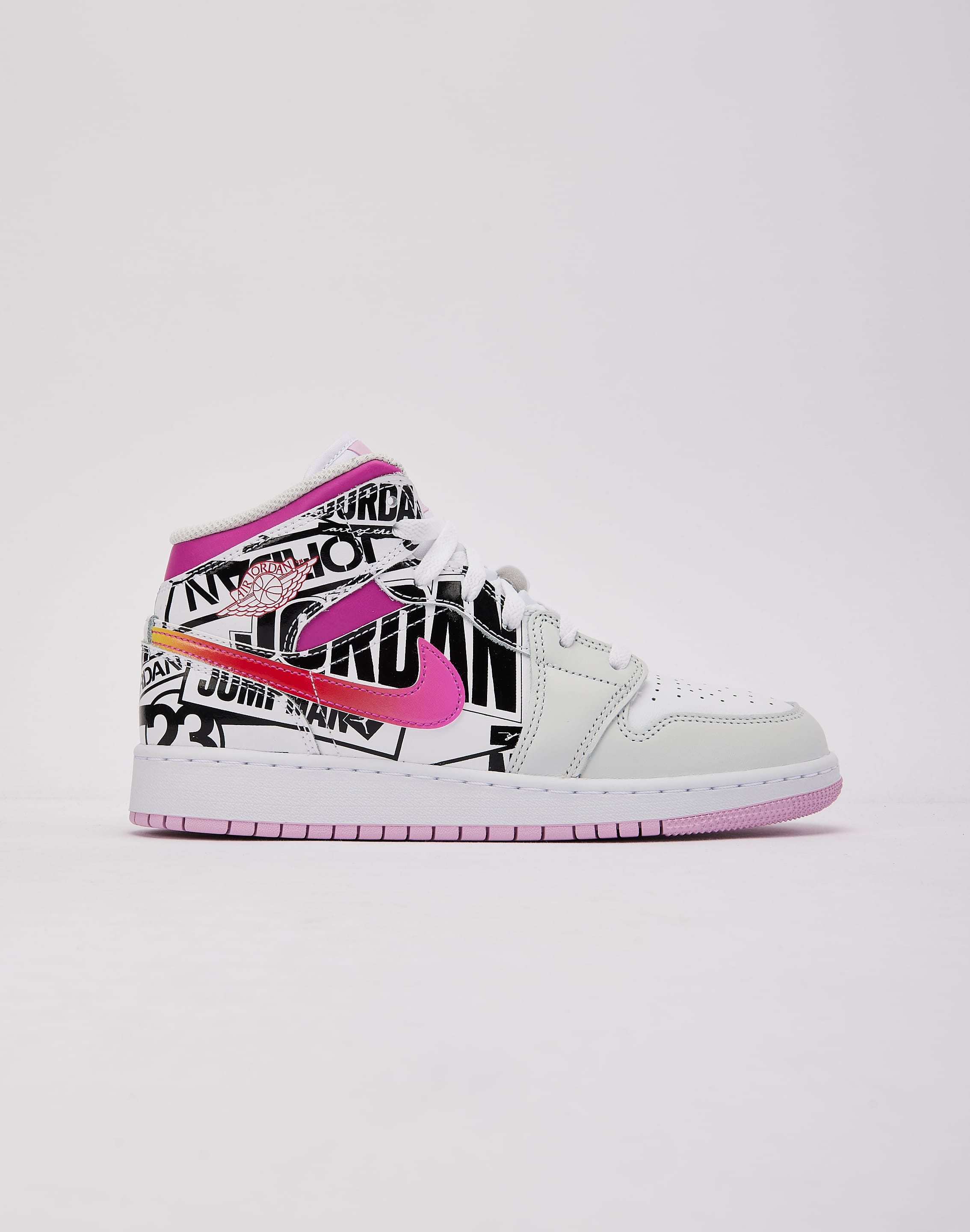 Photo of Jordan Air Jordan 1 Mid Grade-School