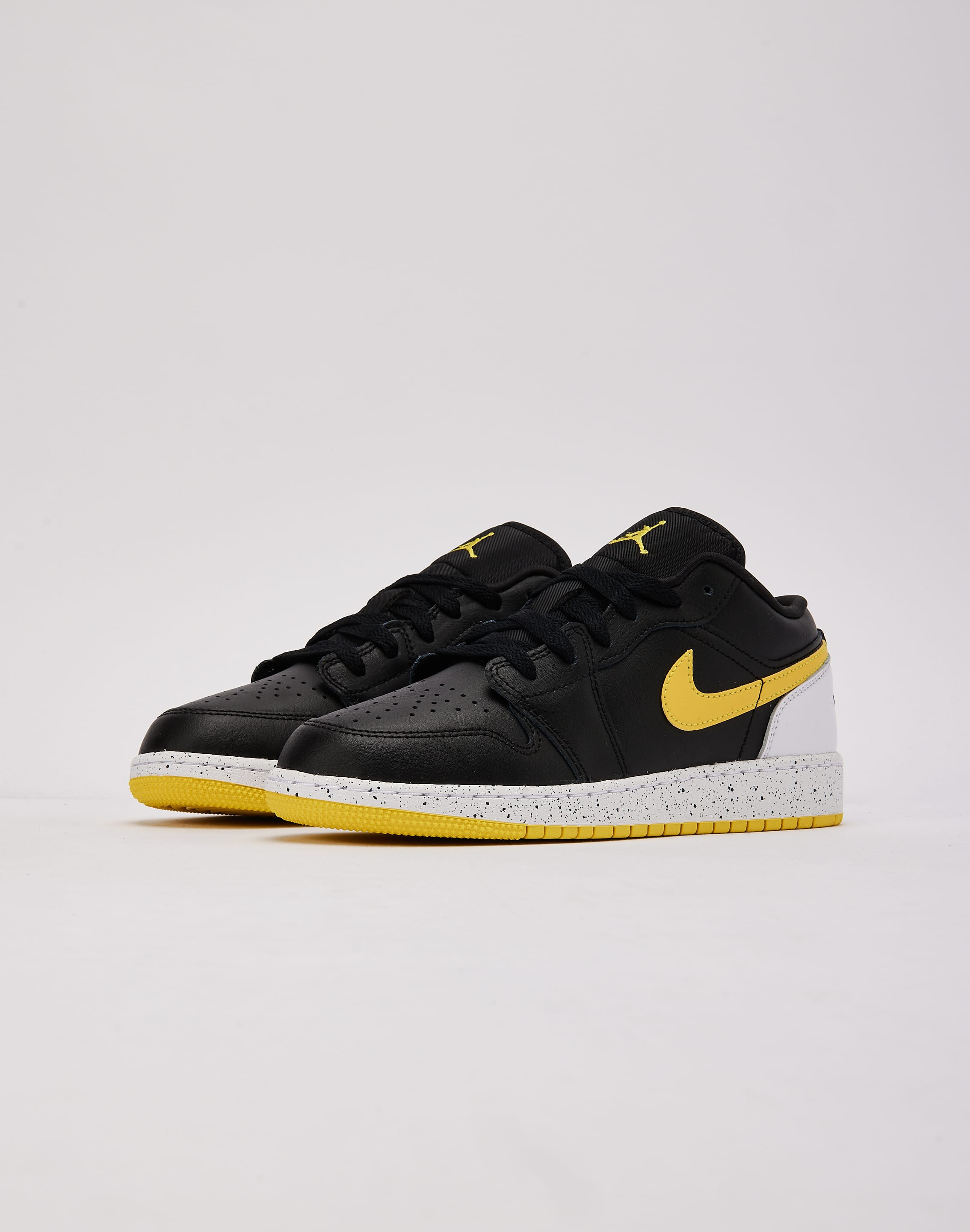Photo of Jordan Air Jordan 1 Low Grade-School