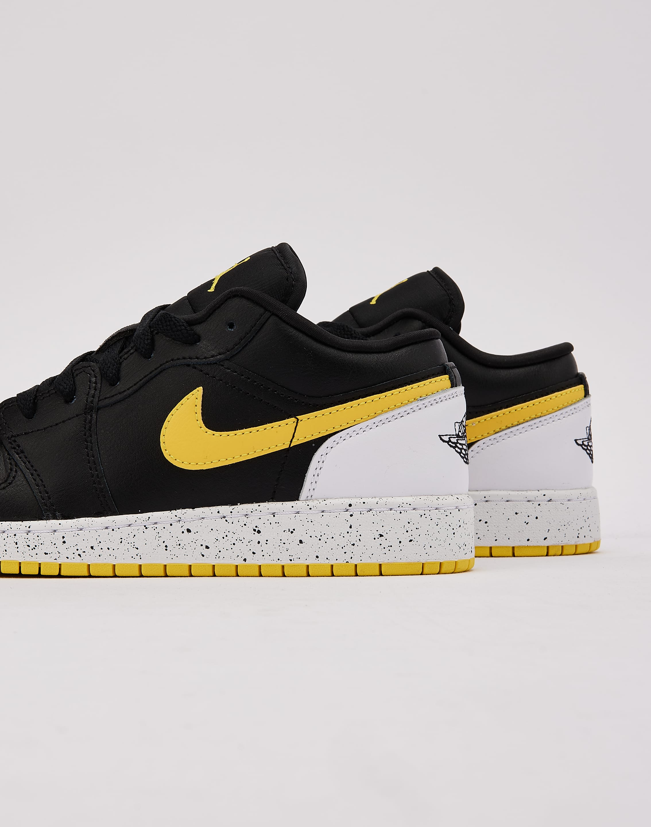 Photo of Jordan Air Jordan 1 Low Grade-School
