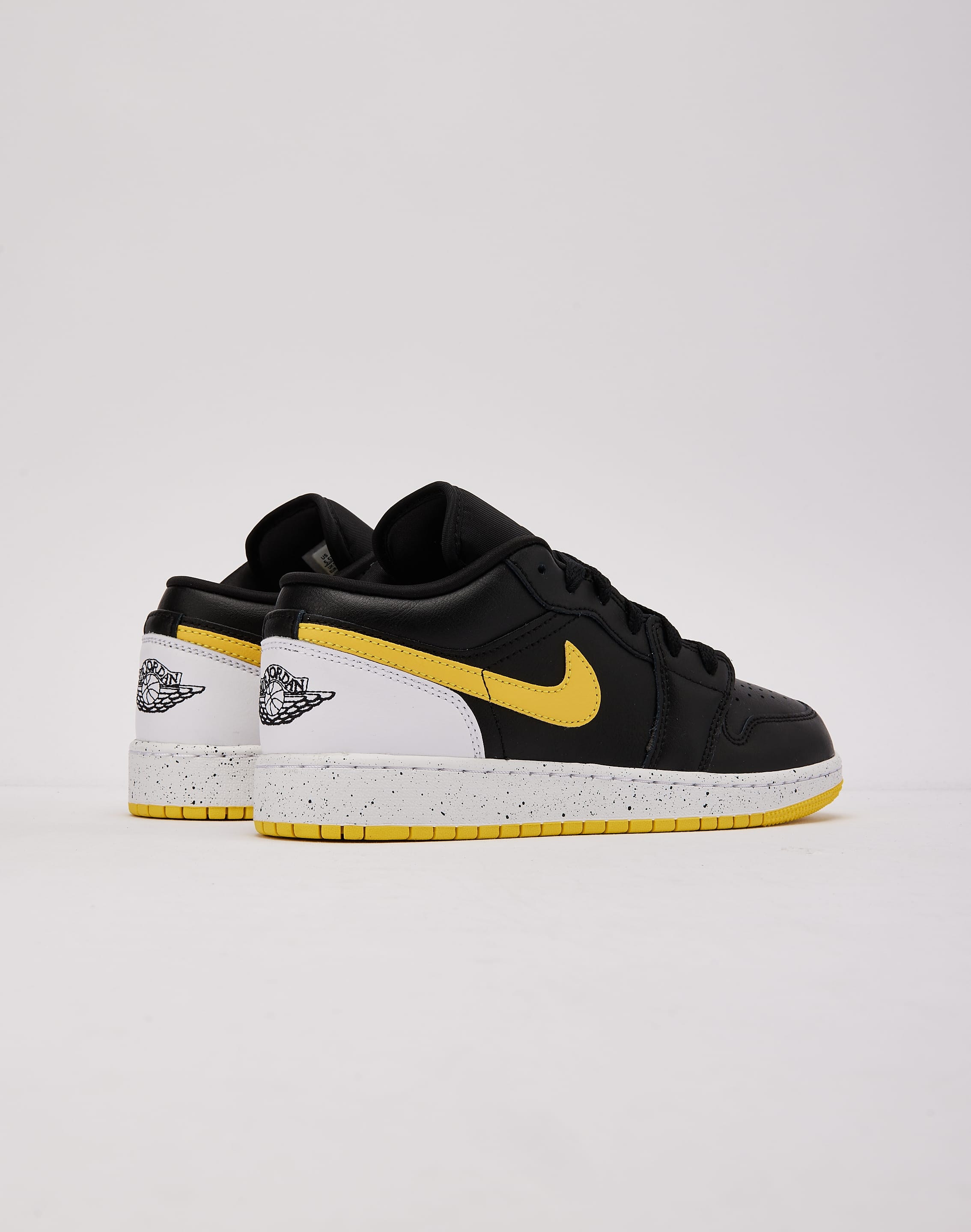 Photo of Jordan Air Jordan 1 Low Grade-School