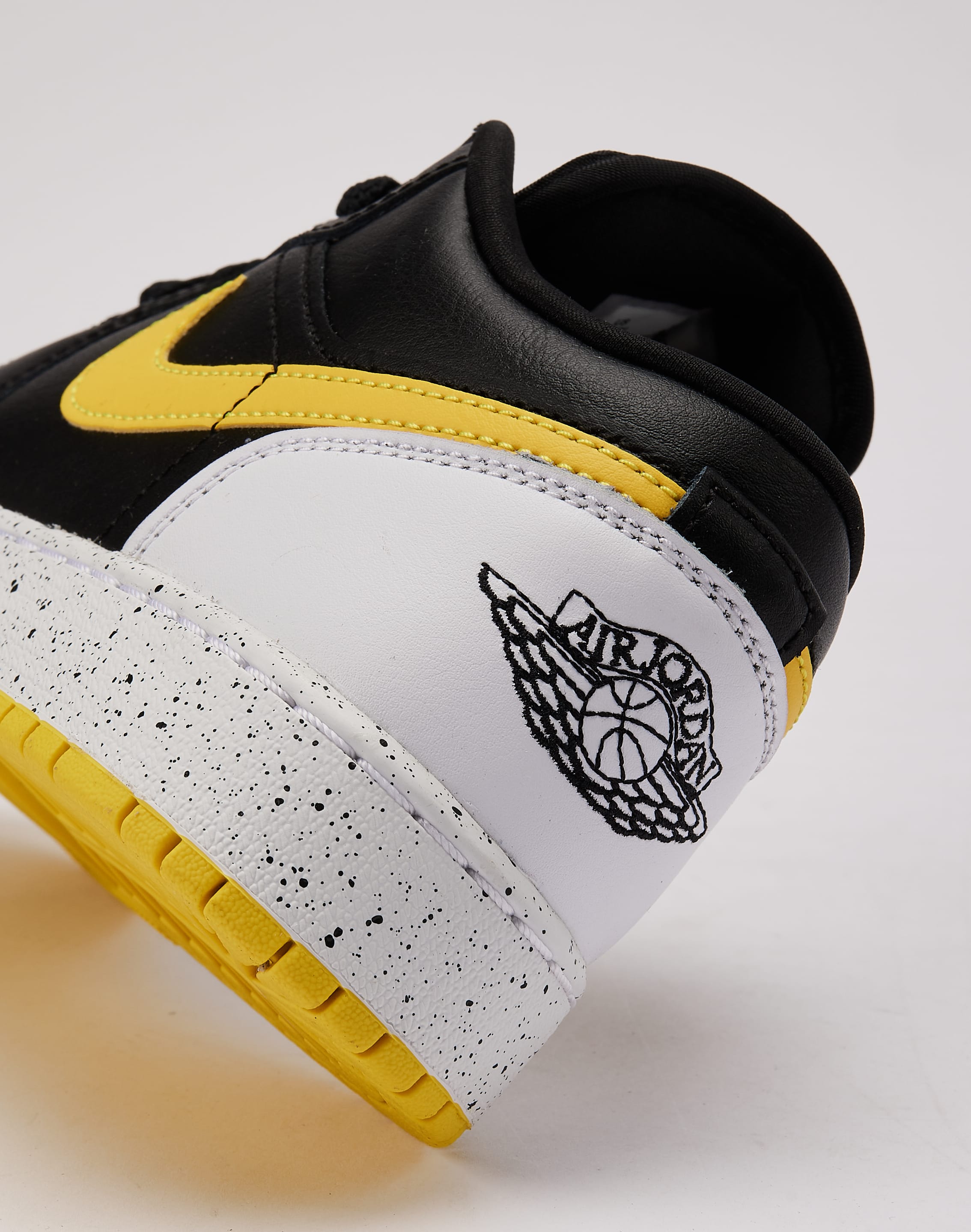 Photo of Jordan Air Jordan 1 Low Grade-School