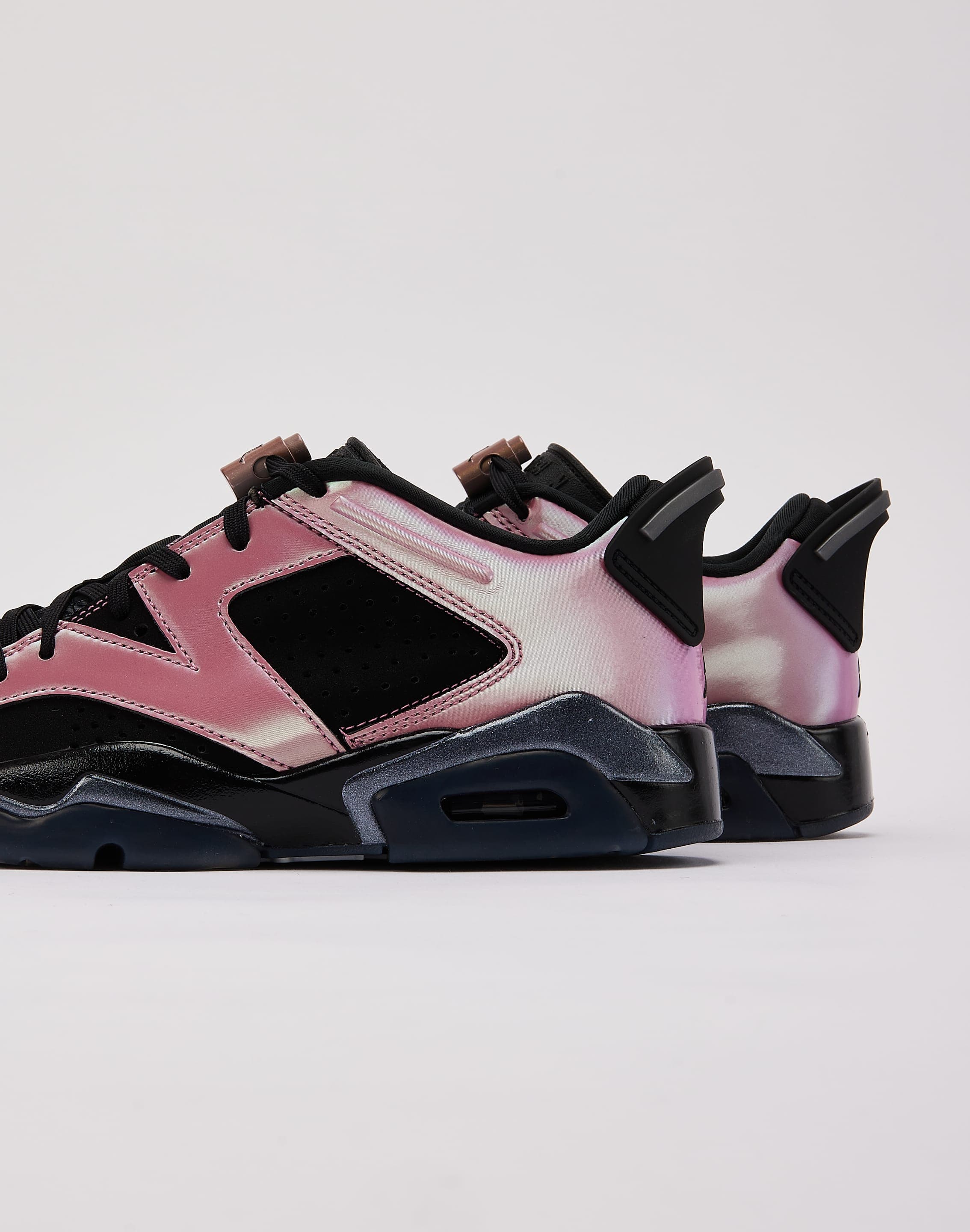 Photo of Jordan Air Jordan 6 Retro Low 'Desert Berry'