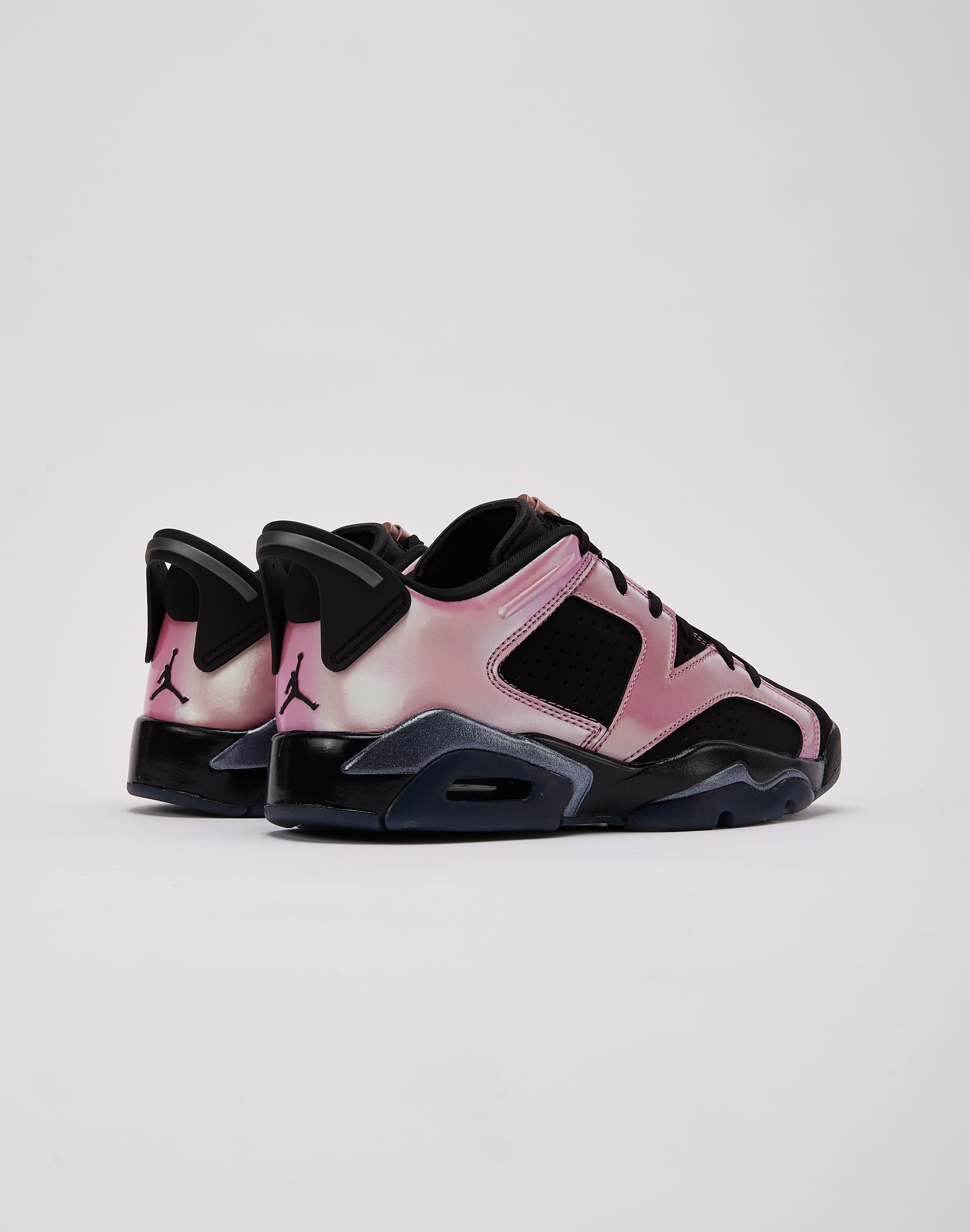 Photo of Jordan Air Jordan 6 Retro Low 'Desert Berry'