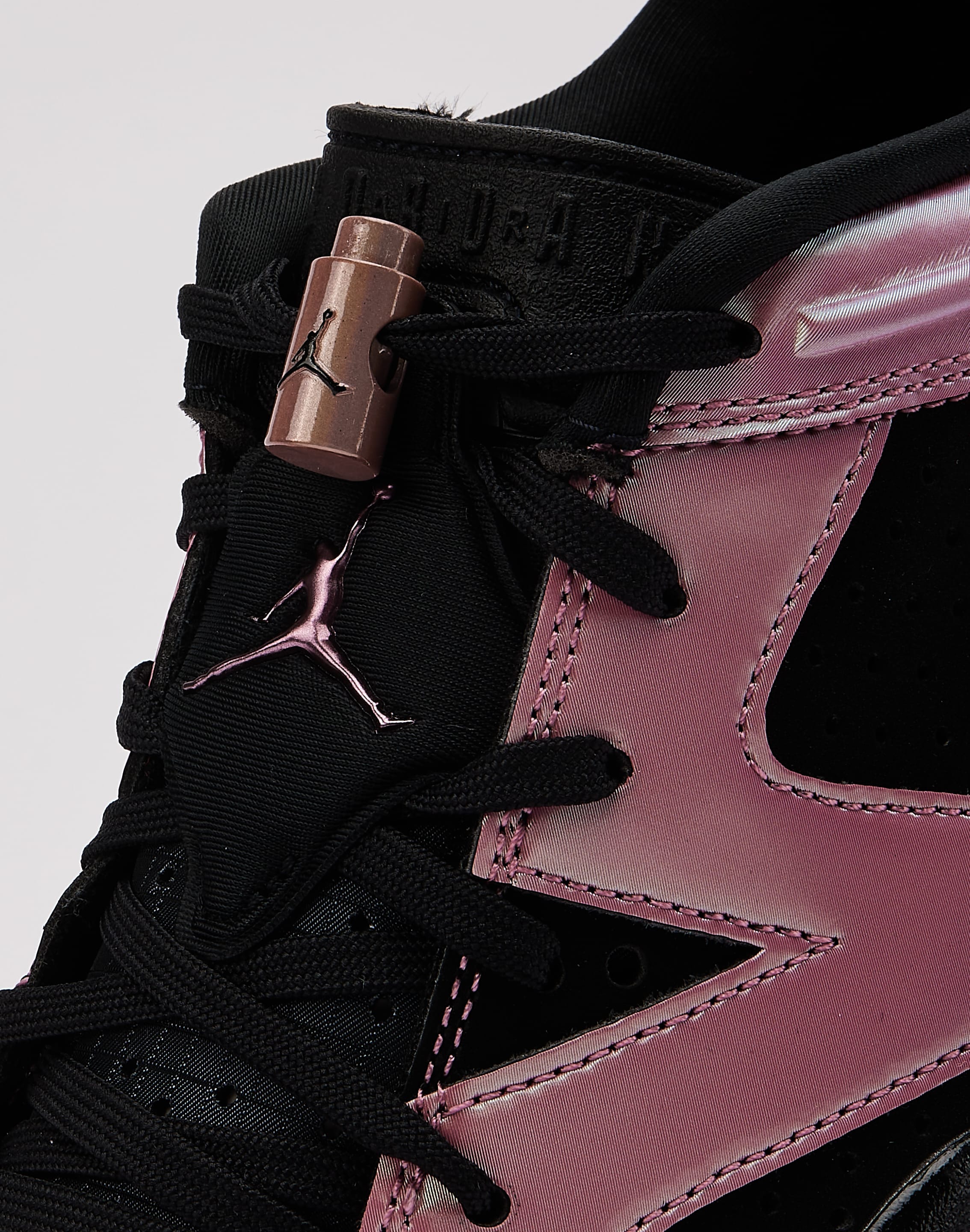 Photo of Jordan Air Jordan 6 Retro Low 'Desert Berry'