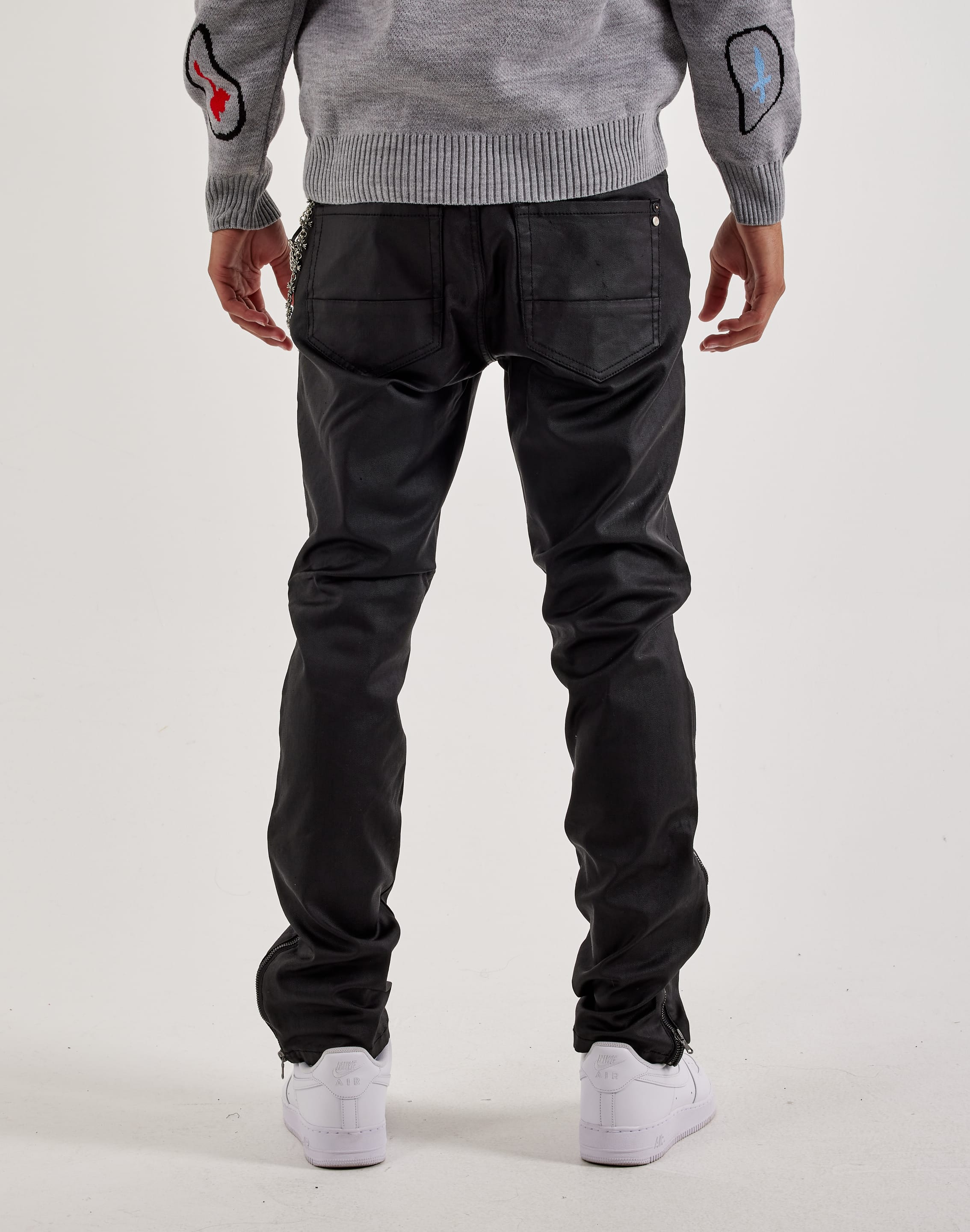 Kilogram Coated Geometric Cross Chain Jeans