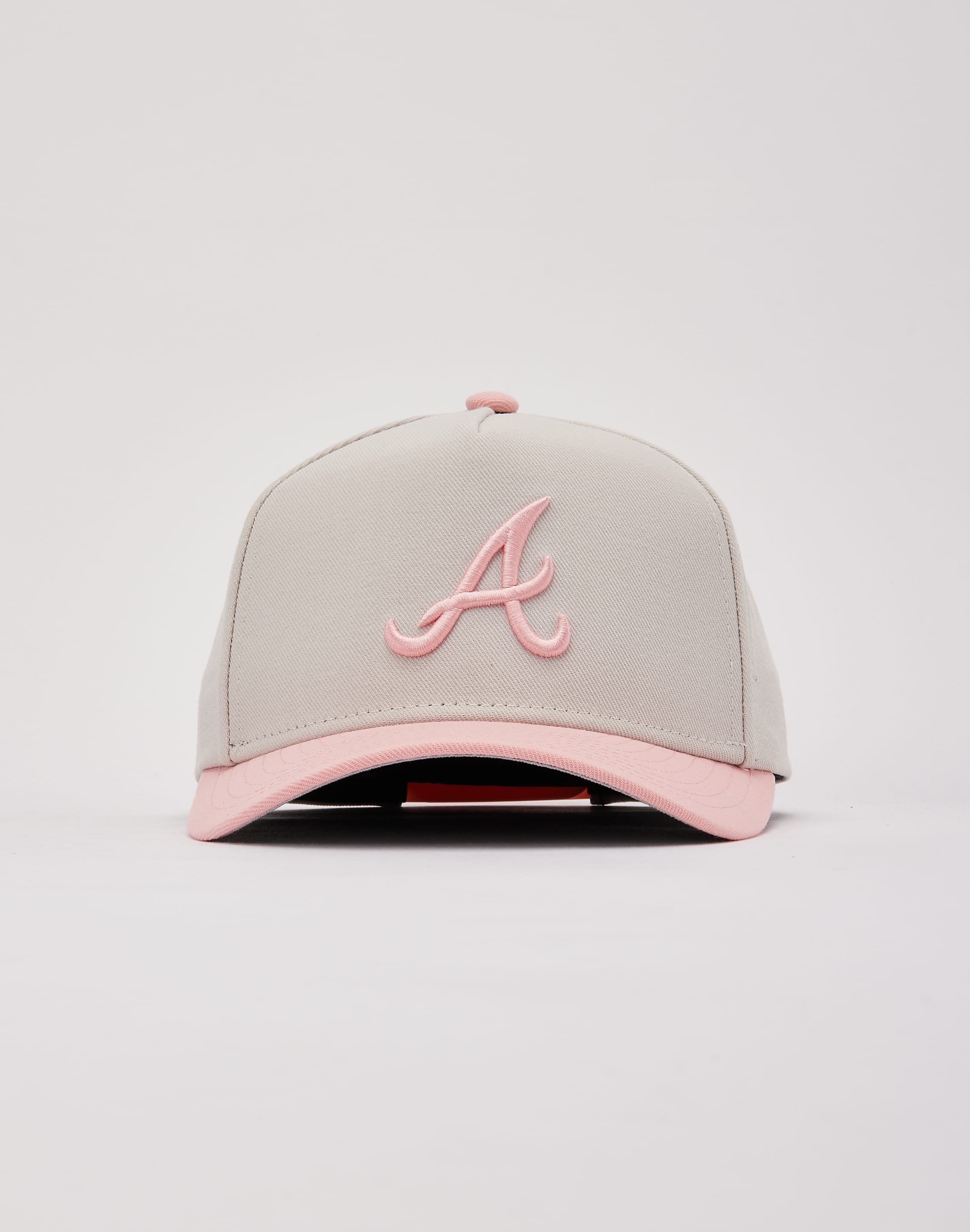 Photo of Mitchell & Ness MLB Atlanta Braves Pro Pinch Snapback Hat