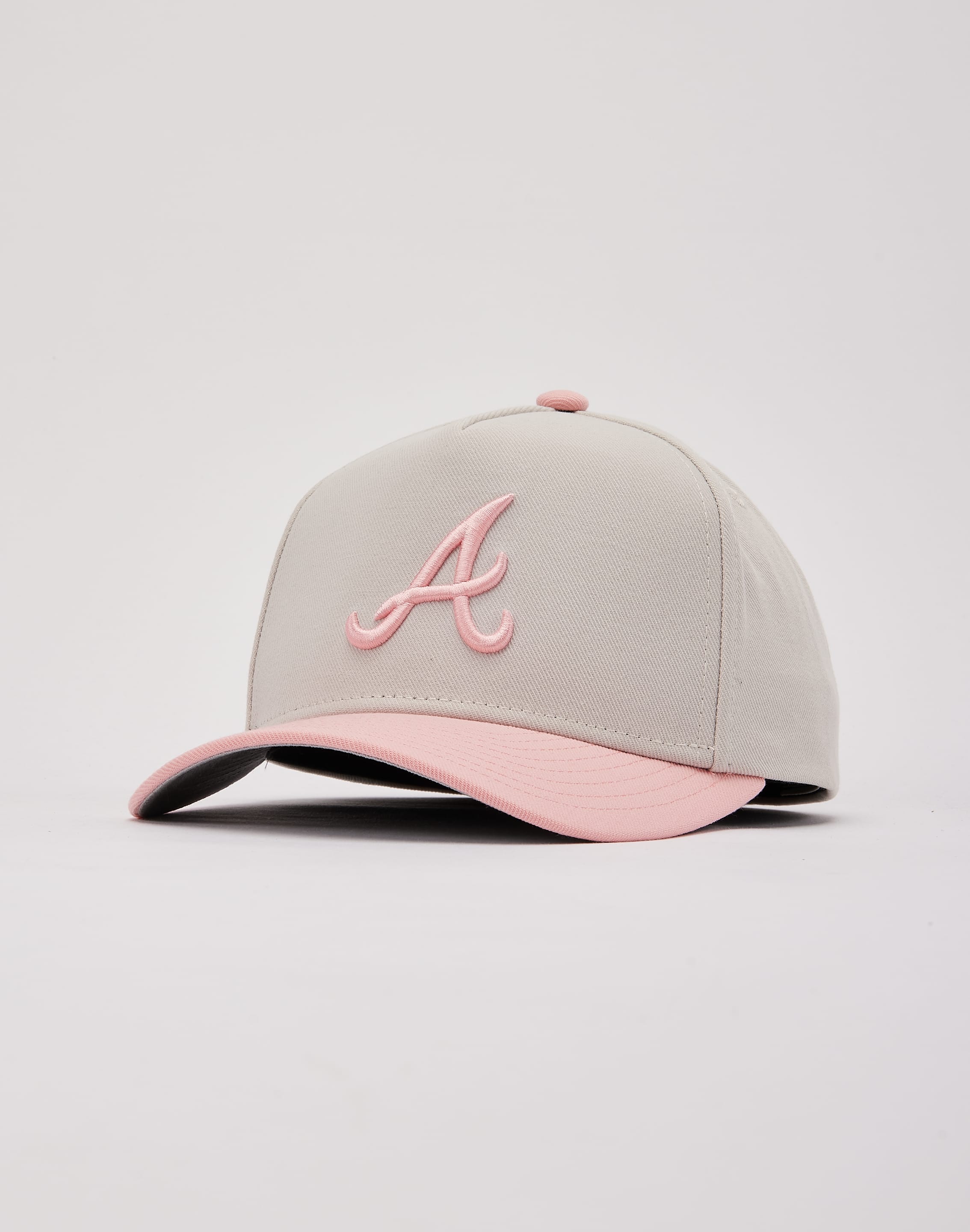 Photo of Mitchell & Ness MLB Atlanta Braves Pro Pinch Snapback Hat