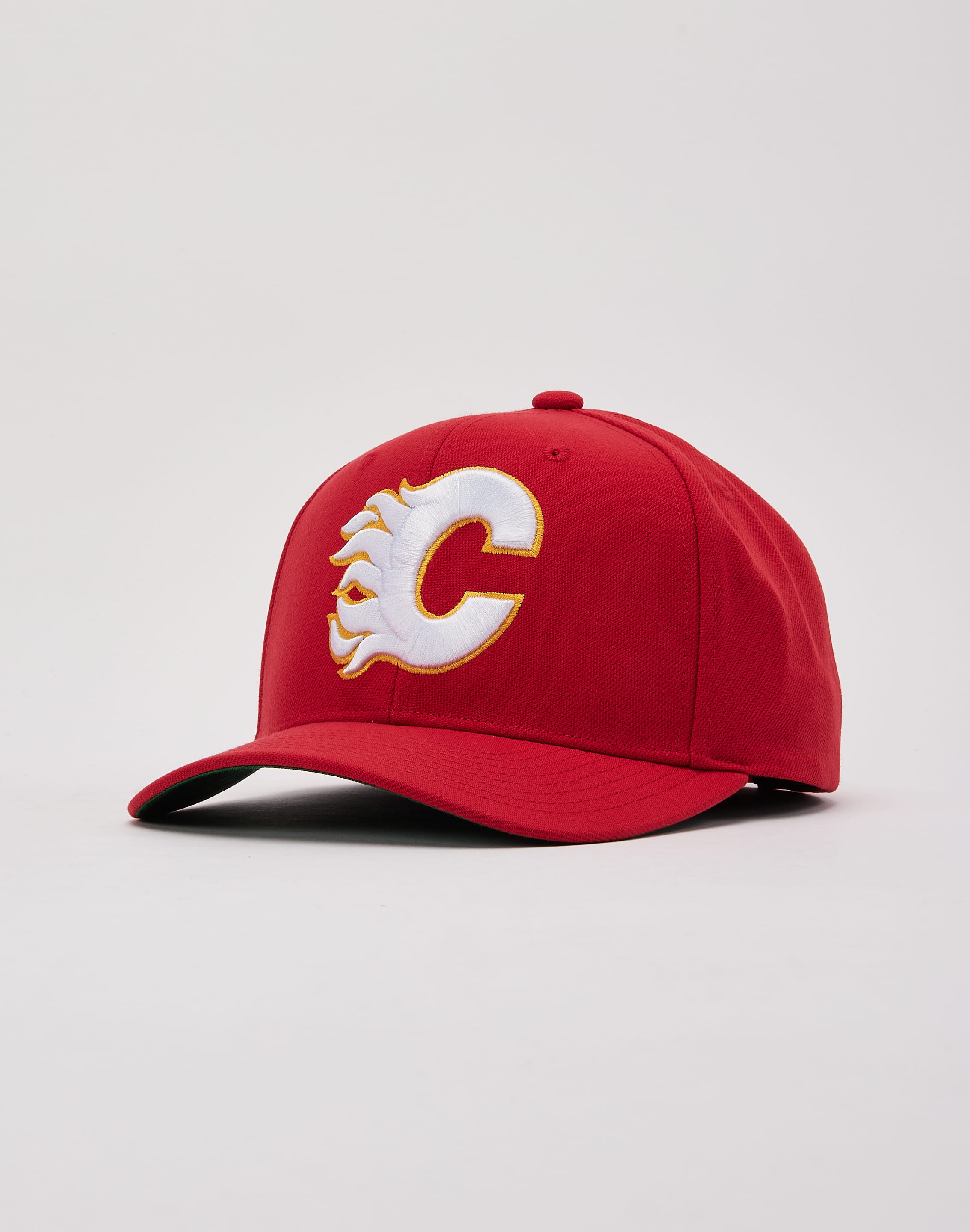 Photo of Mitchell & Ness NHL Team Grounds 2.0 Calgary Flames Snapback Hat