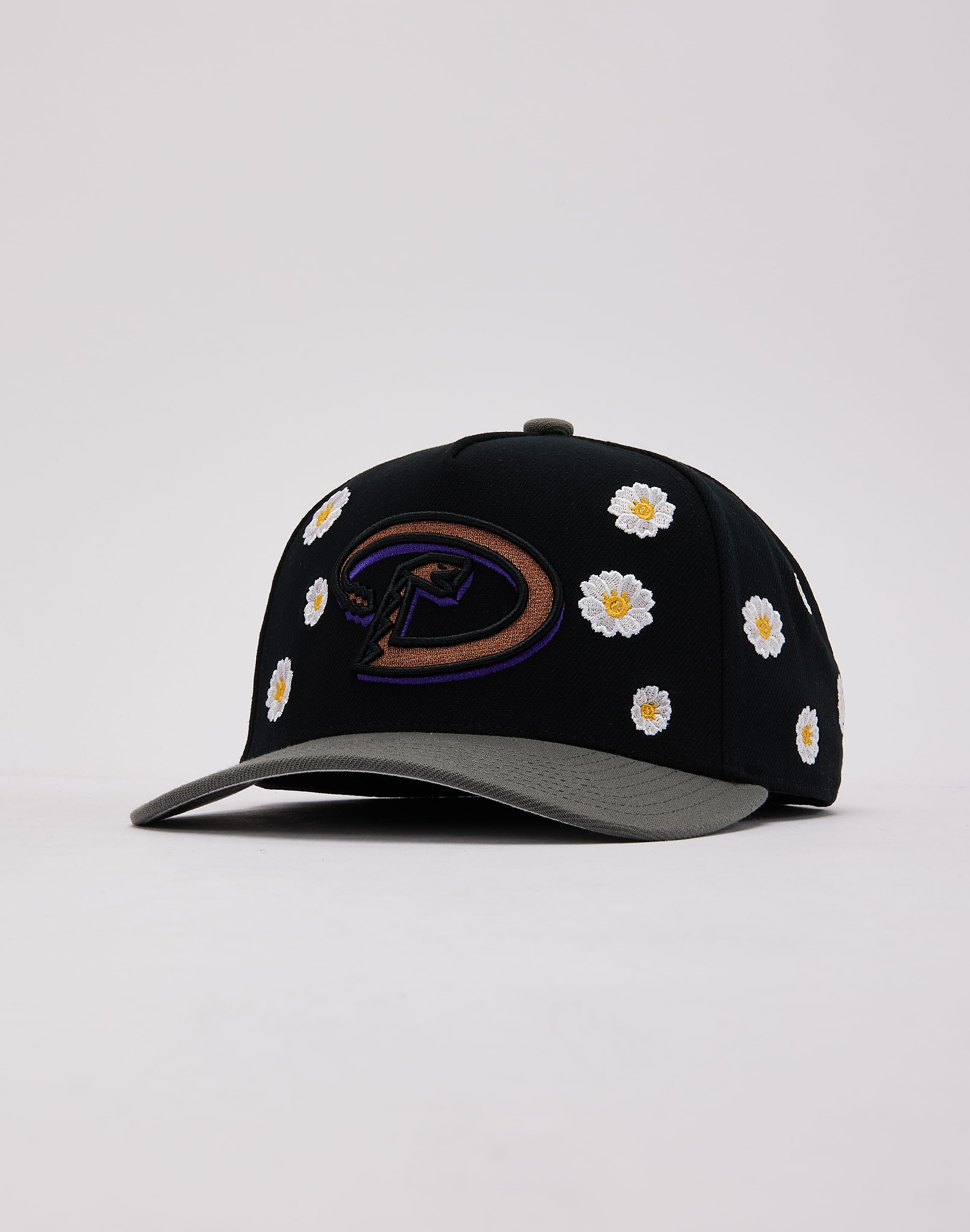 Photo of Mitchell & Ness MLB Arizona Diamondbacks Flowers Pro Pinch Snapback Hat