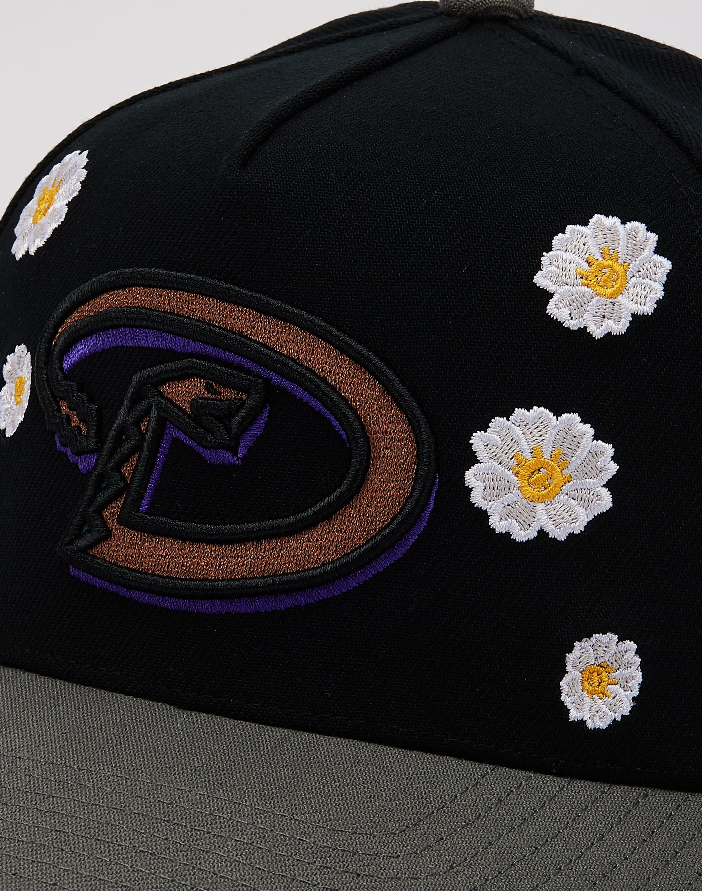 Photo of Mitchell & Ness MLB Arizona Diamondbacks Flowers Pro Pinch Snapback Hat