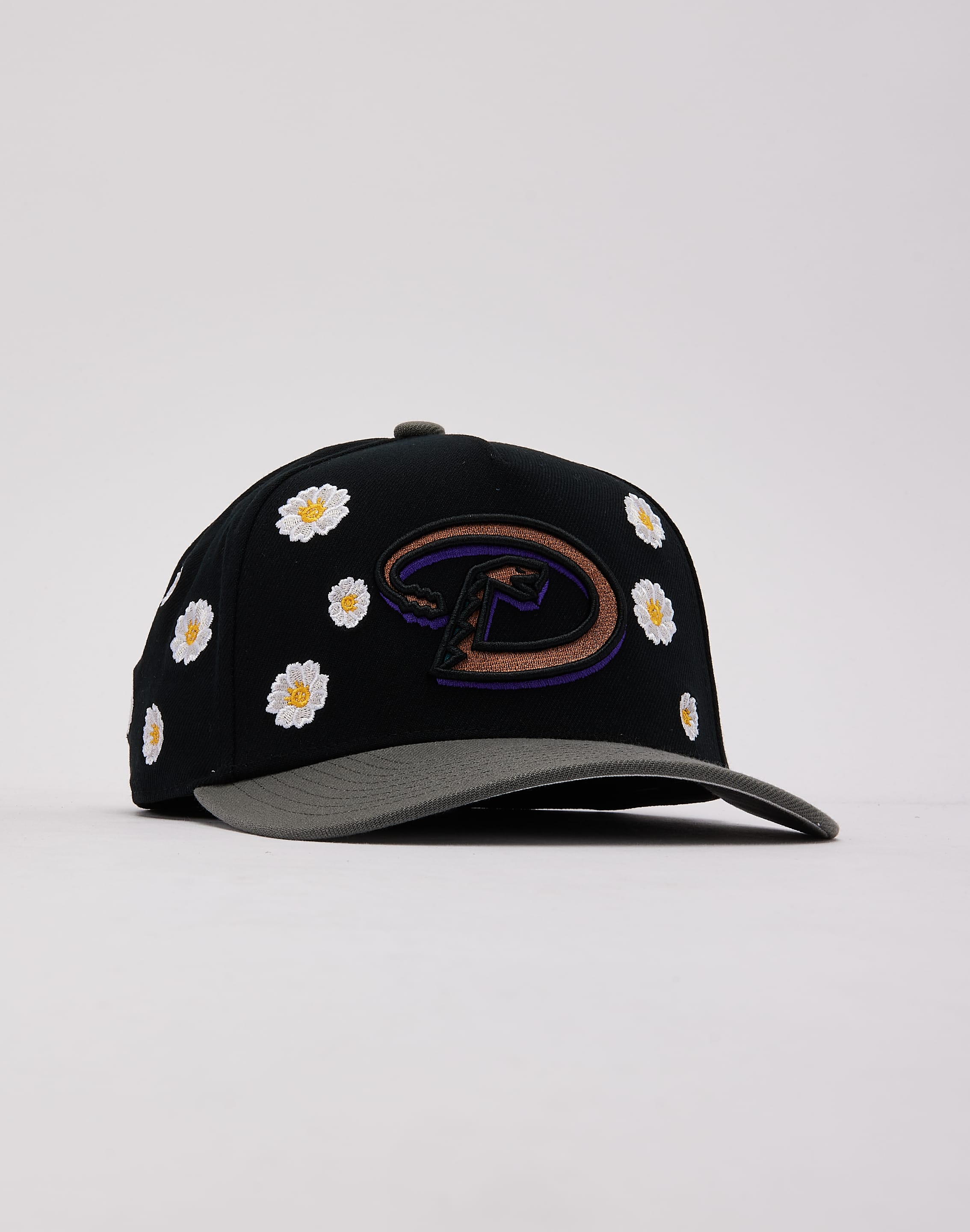 Photo of Mitchell & Ness MLB Arizona Diamondbacks Flowers Pro Pinch Snapback Hat
