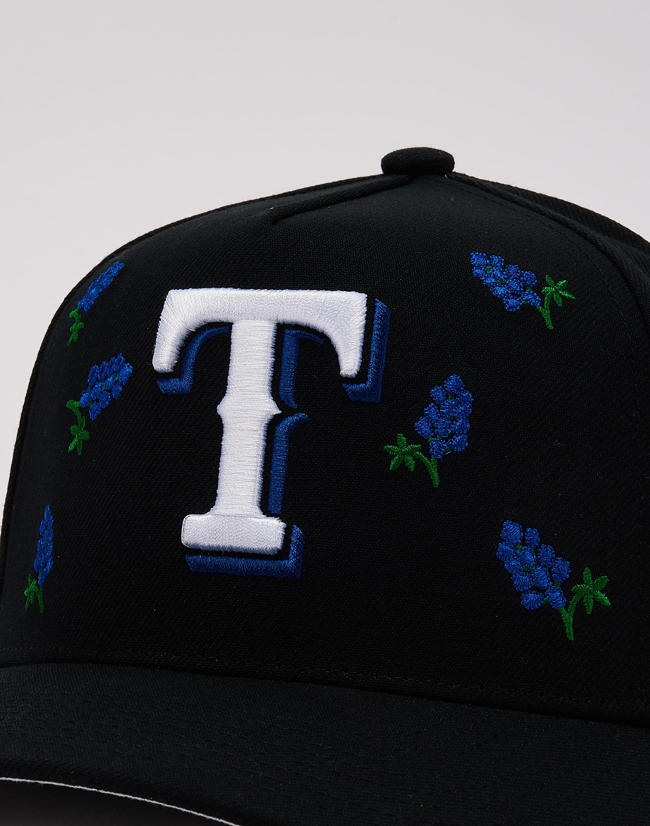 Photo of Mitchell & Ness MLB Texas Rangers Flowers Pro Pinch Snapback Hat