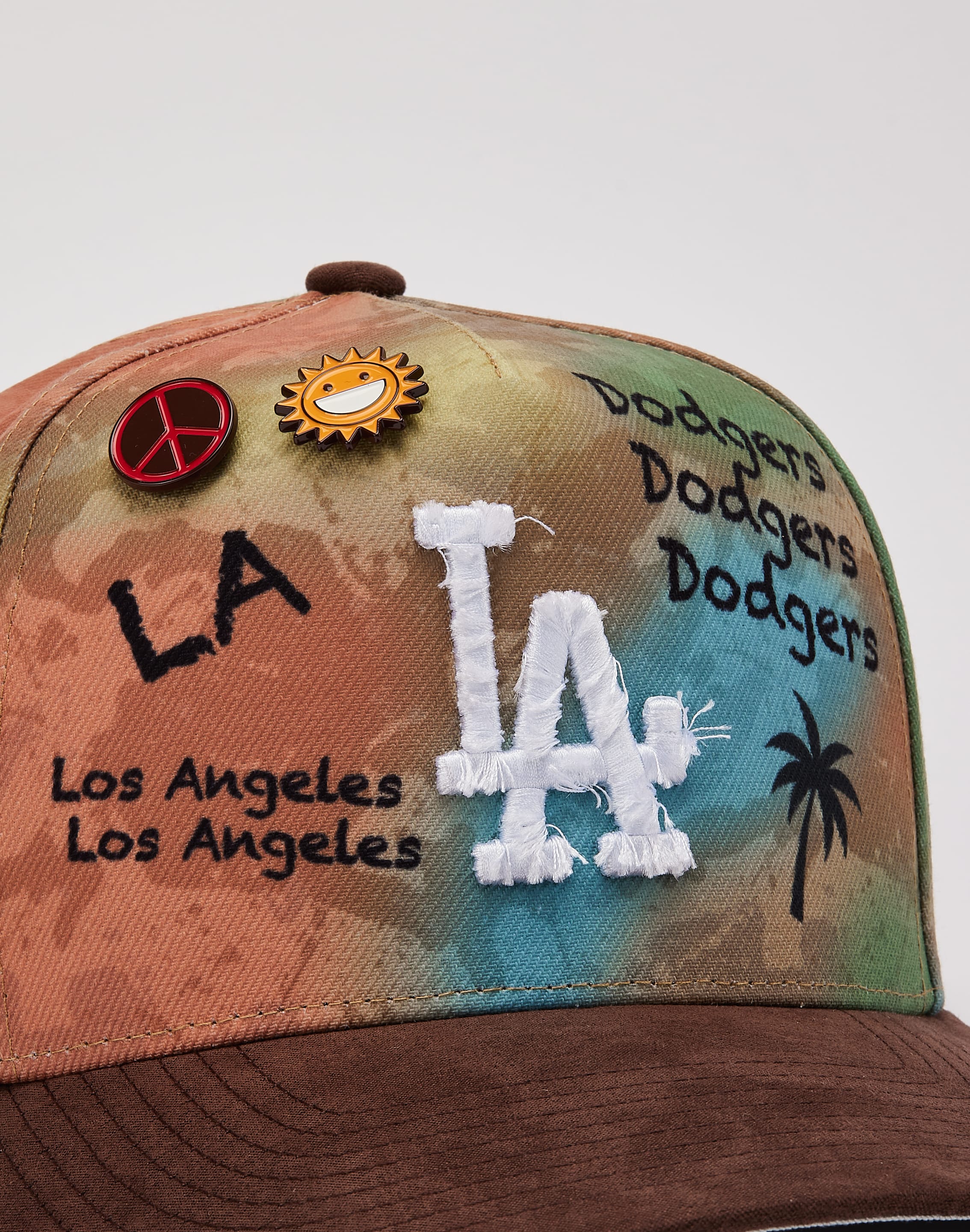 Photo of Mitchell & Ness MLB Los Angeles Dodgers Grunge Pro Pinch Snapback Hat