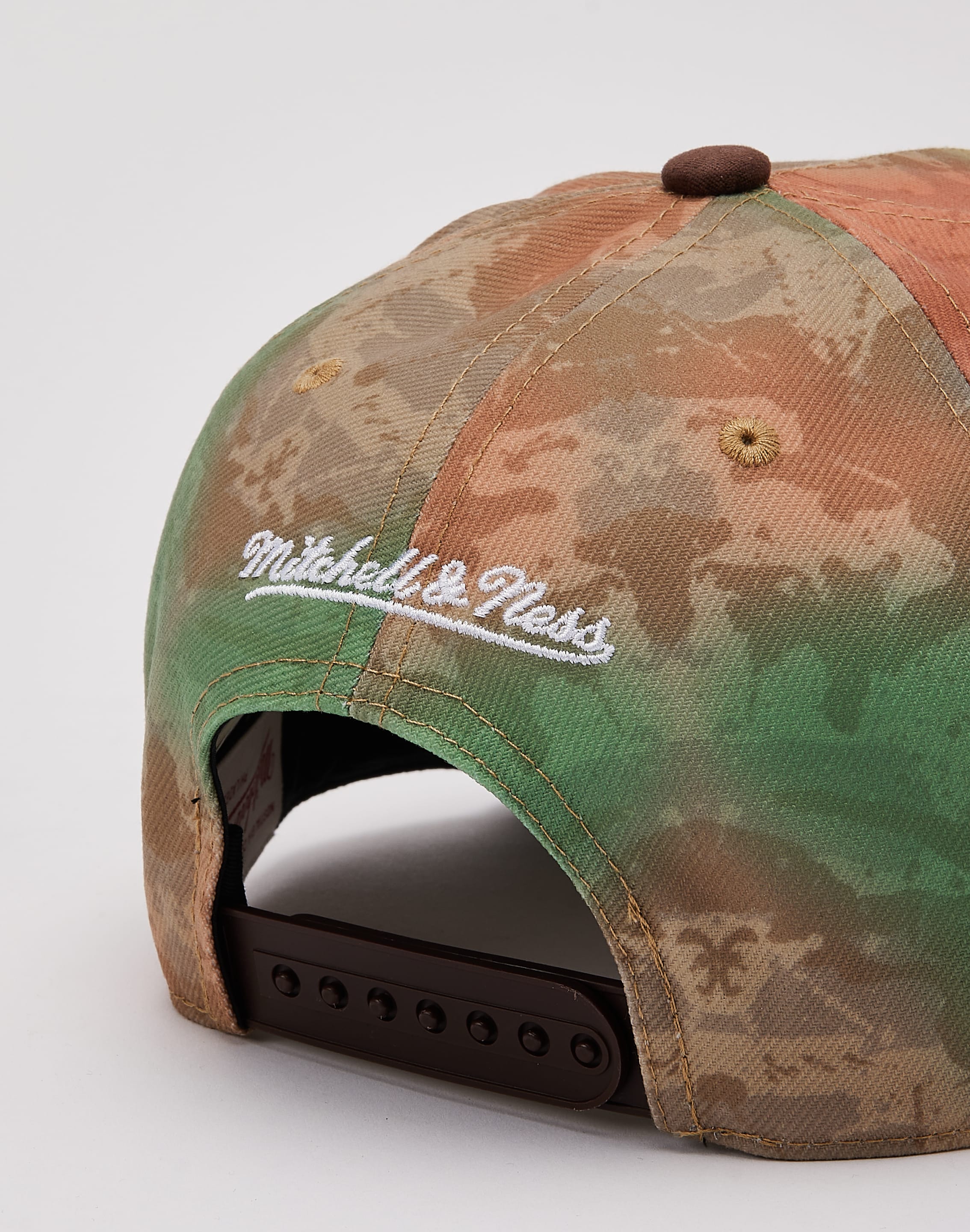 Photo of Mitchell & Ness MLB Los Angeles Dodgers Grunge Pro Pinch Snapback Hat