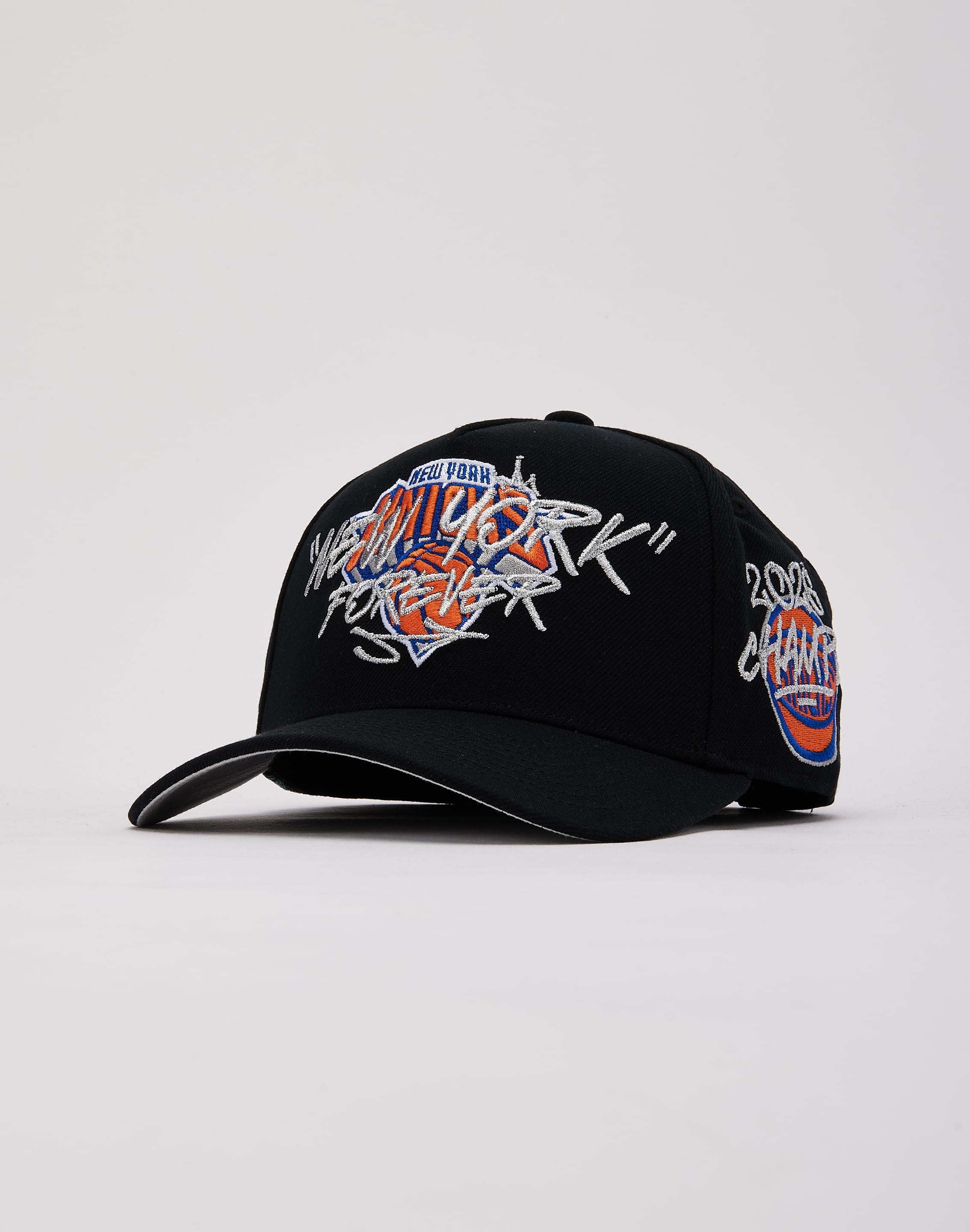 Photo of Mitchell & Ness NBA New York Knicks Blast Over Pro Pinch Snapback Hat