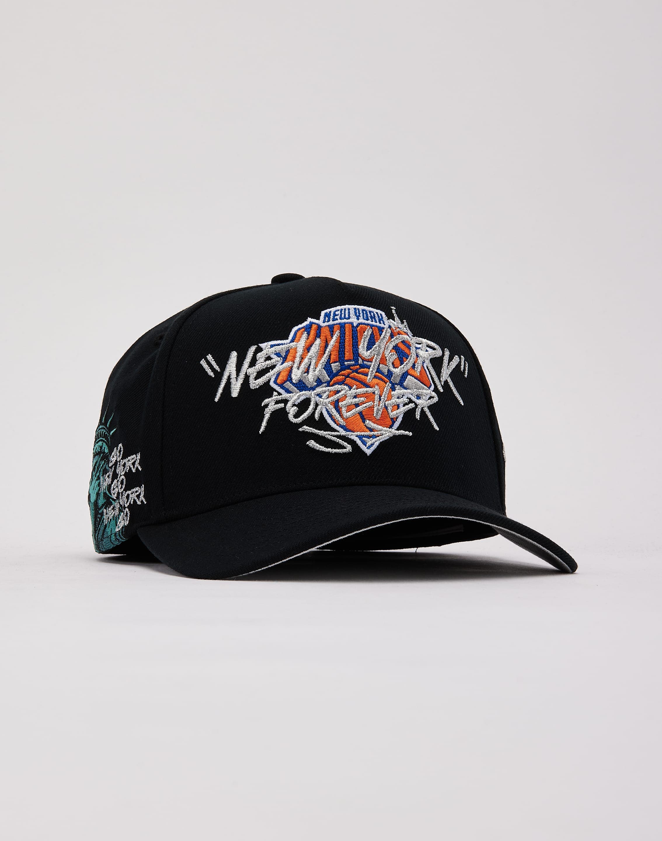 Photo of Mitchell & Ness NBA New York Knicks Blast Over Pro Pinch Snapback Hat