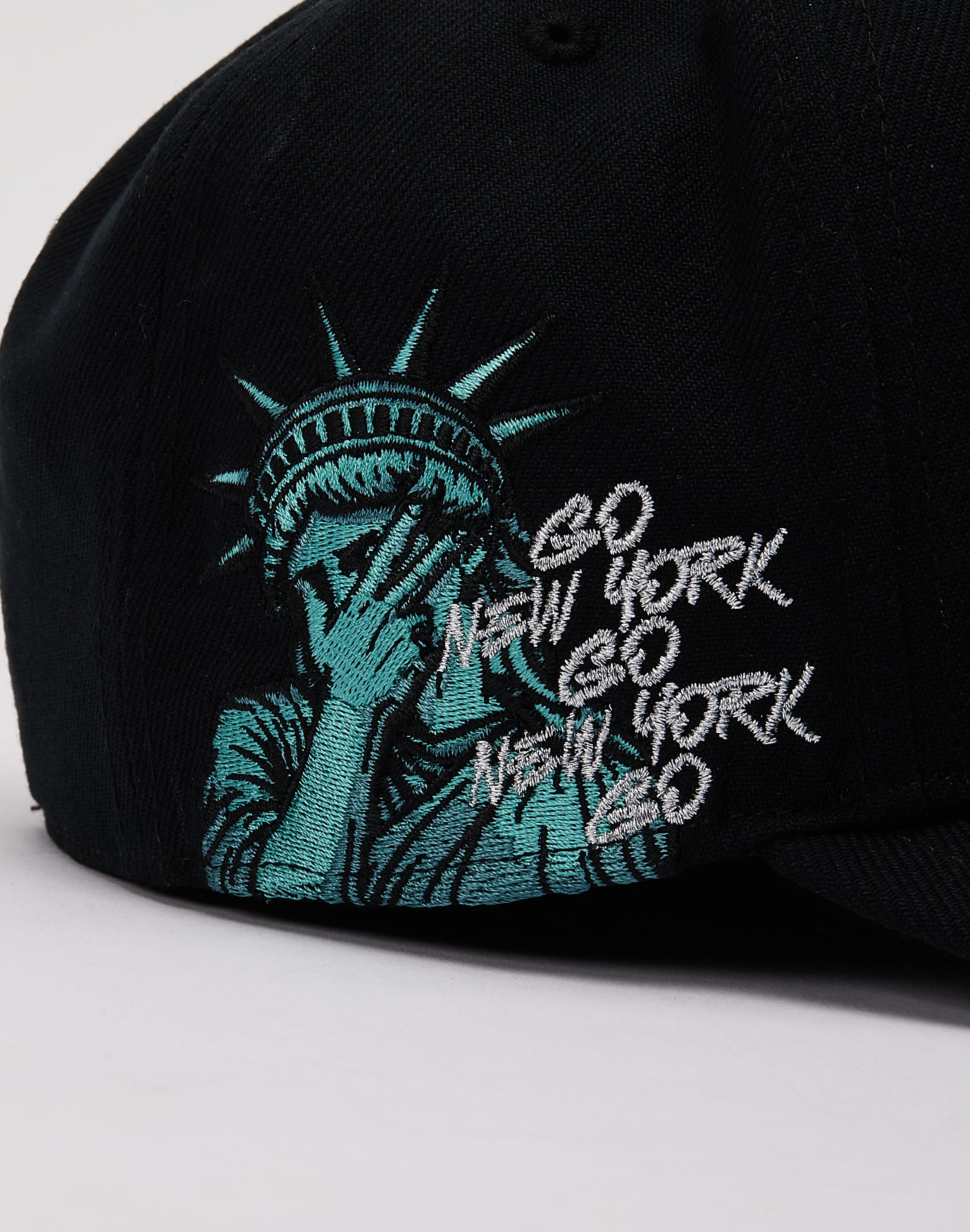 Photo of Mitchell & Ness NBA New York Knicks Blast Over Pro Pinch Snapback Hat